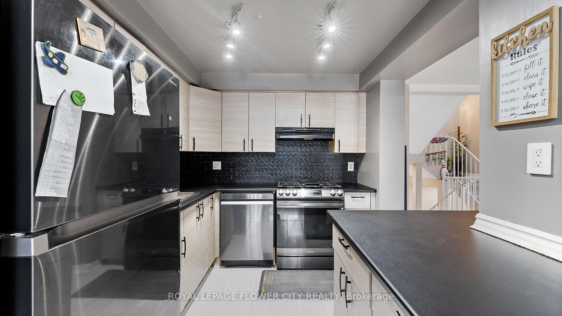 Photo 34 of Unit 16, 365 Pioneer Drive, Kitchener — HOMEH