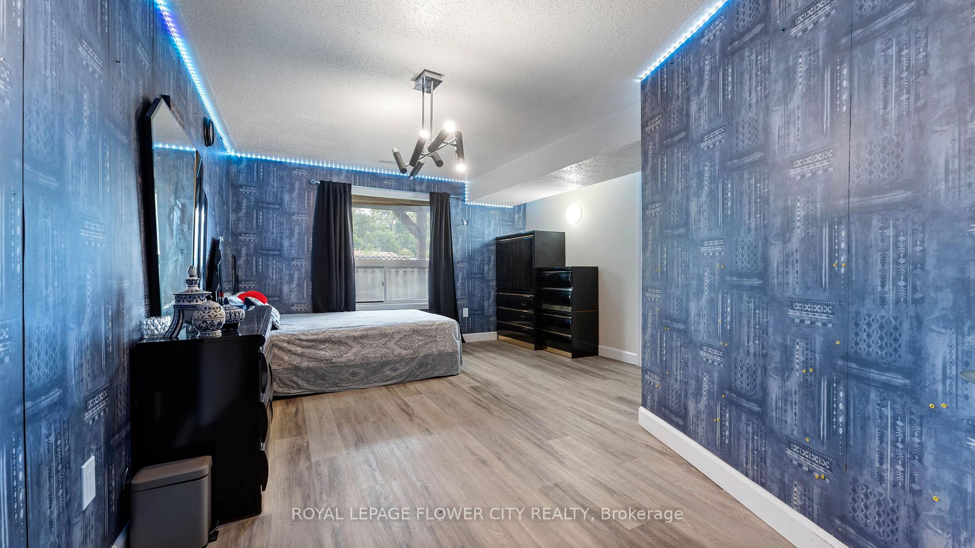 Photo 12 of Unit 16, 365 Pioneer Drive, Kitchener — HOMEH