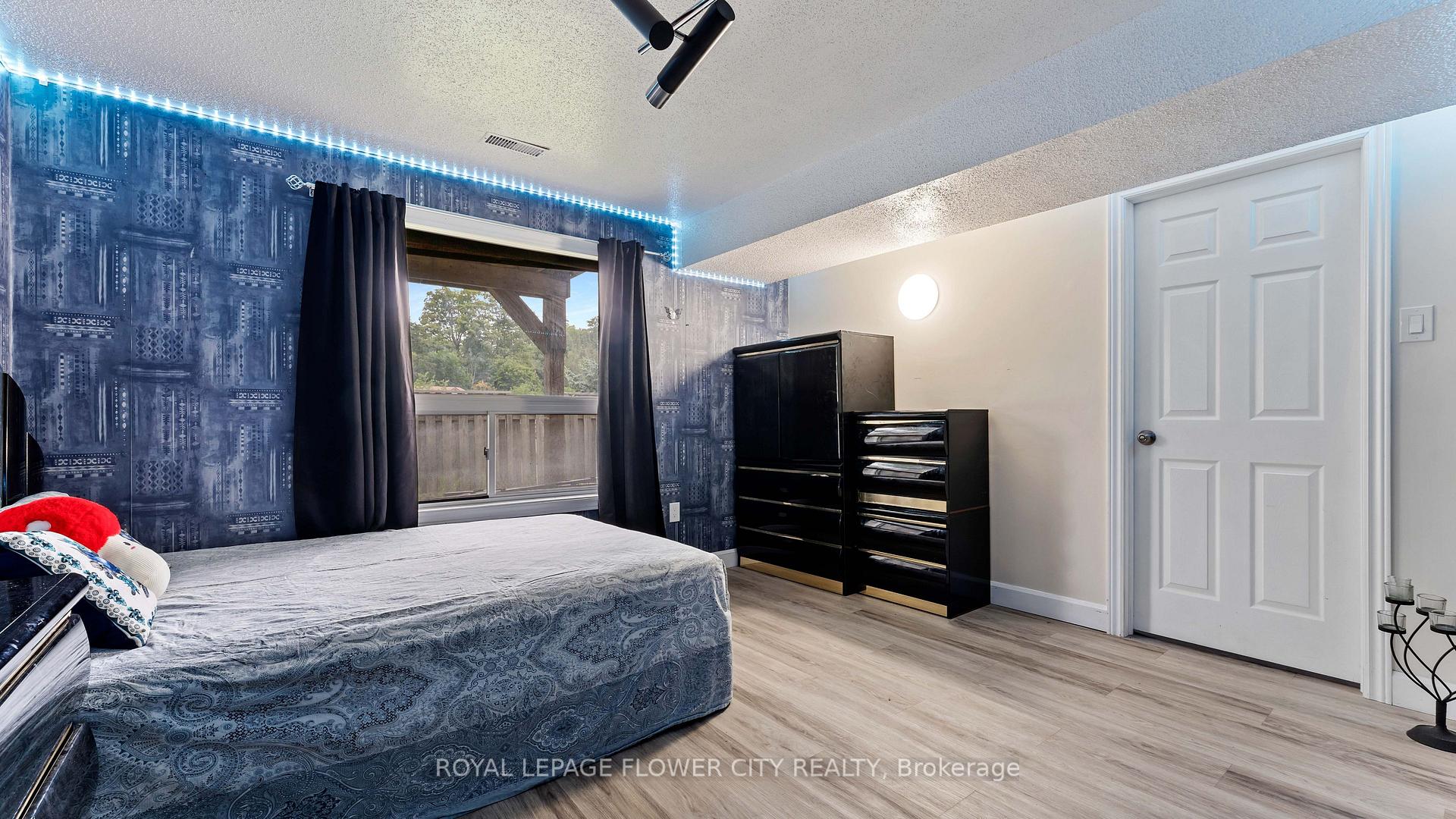 Photo 16 of Unit 16, 365 Pioneer Drive, Kitchener — HOMEH