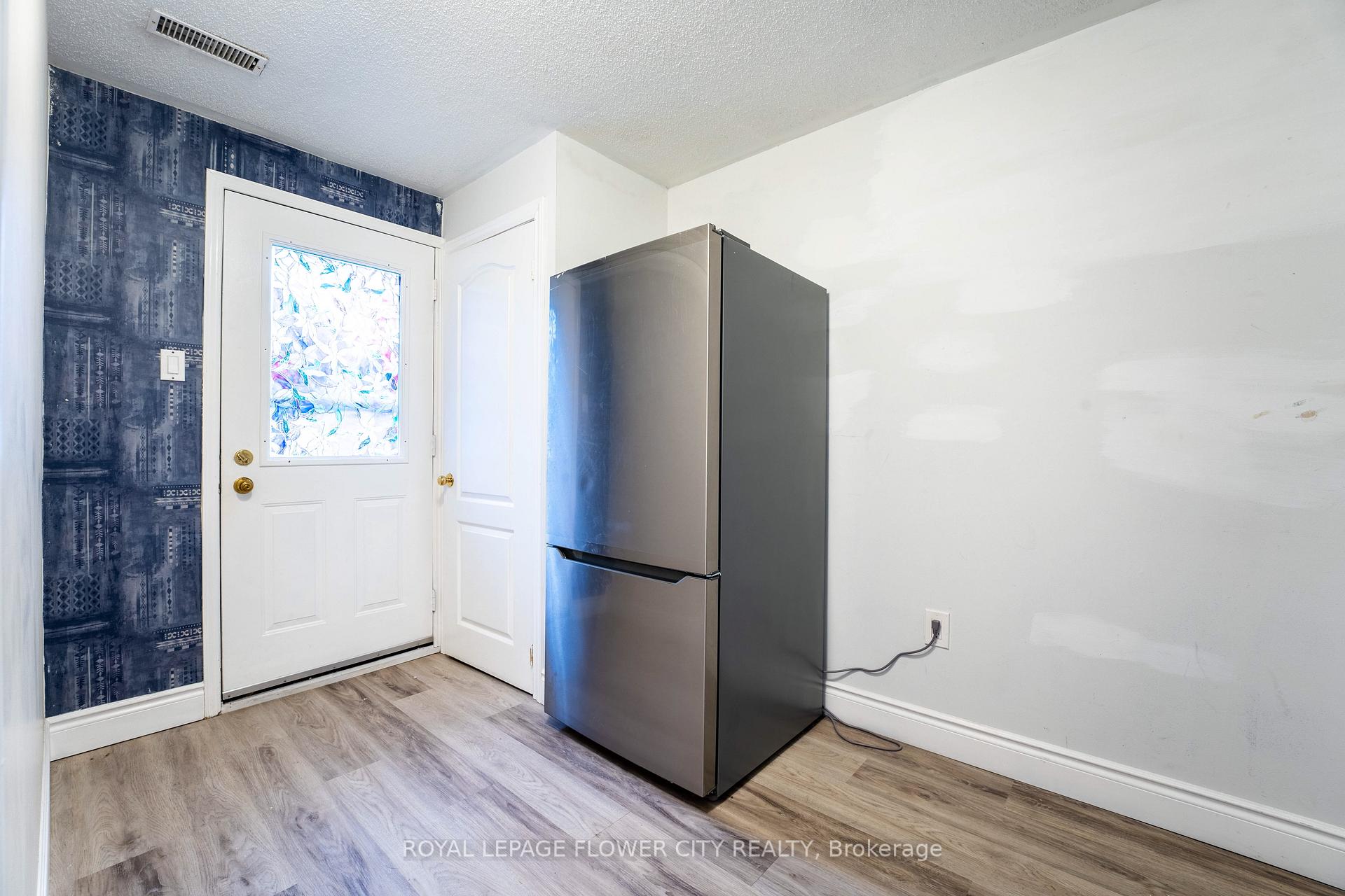 Photo 32 of Unit 16, 365 Pioneer Drive, Kitchener — HOMEH