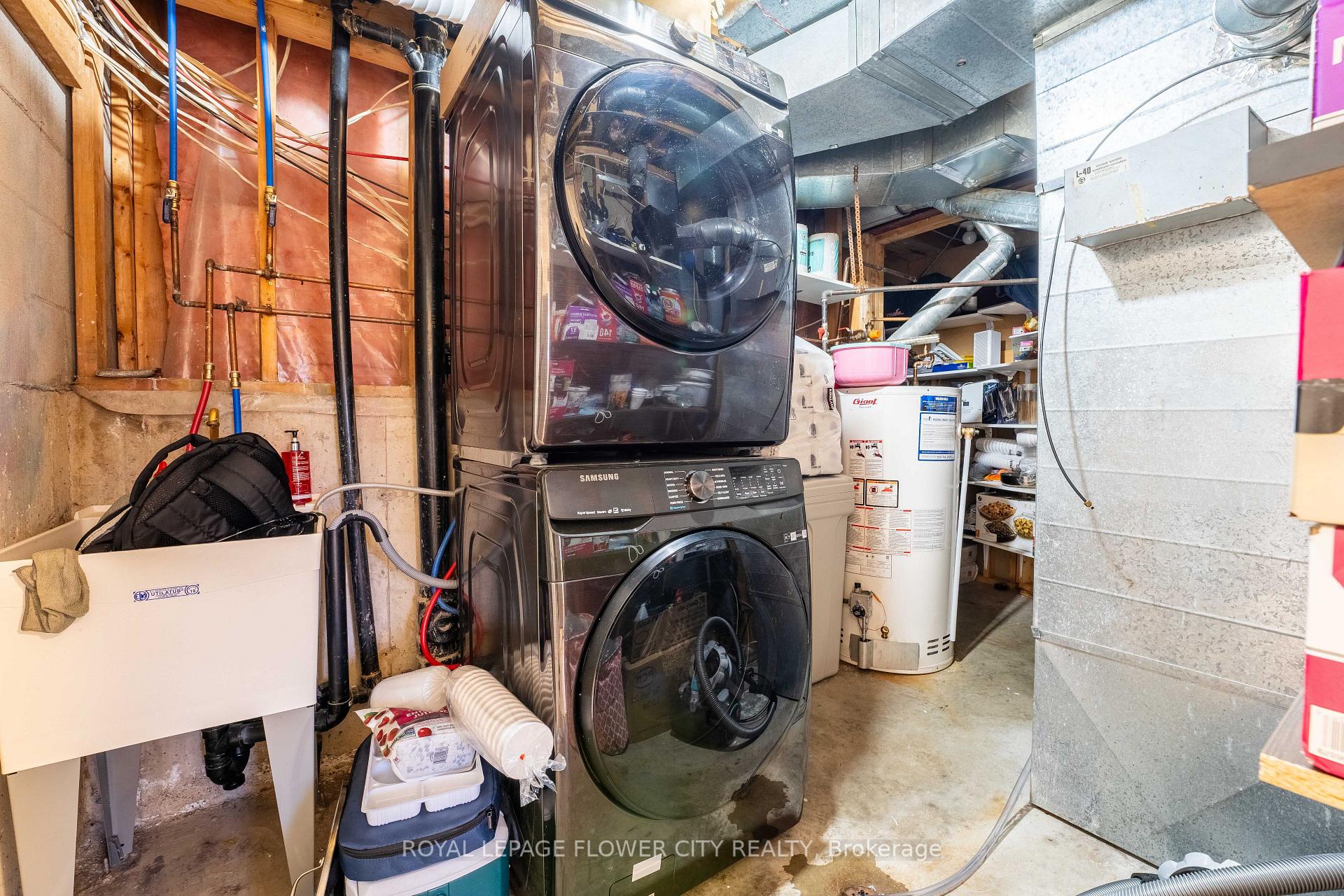 Photo 15 of Unit 16, 365 Pioneer Drive, Kitchener — HOMEH
