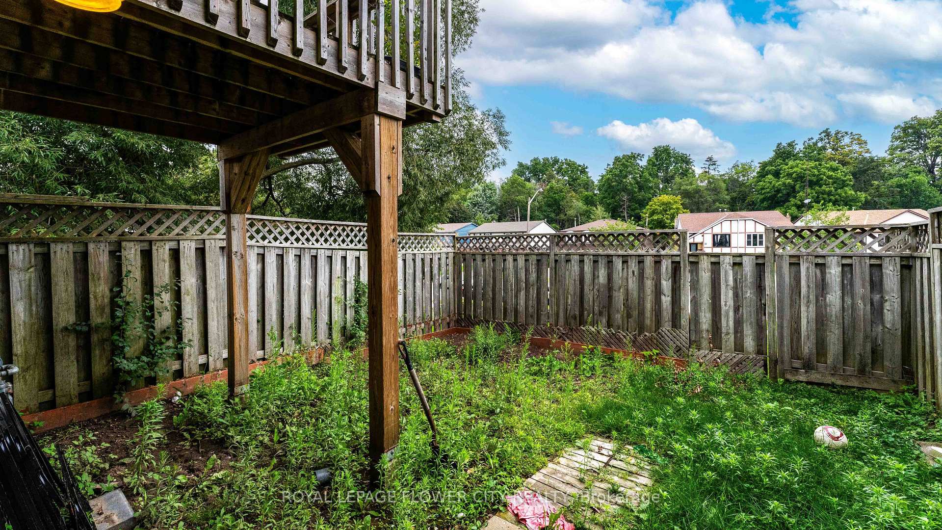 Photo 11 of Unit 16, 365 Pioneer Drive, Kitchener — HOMEH