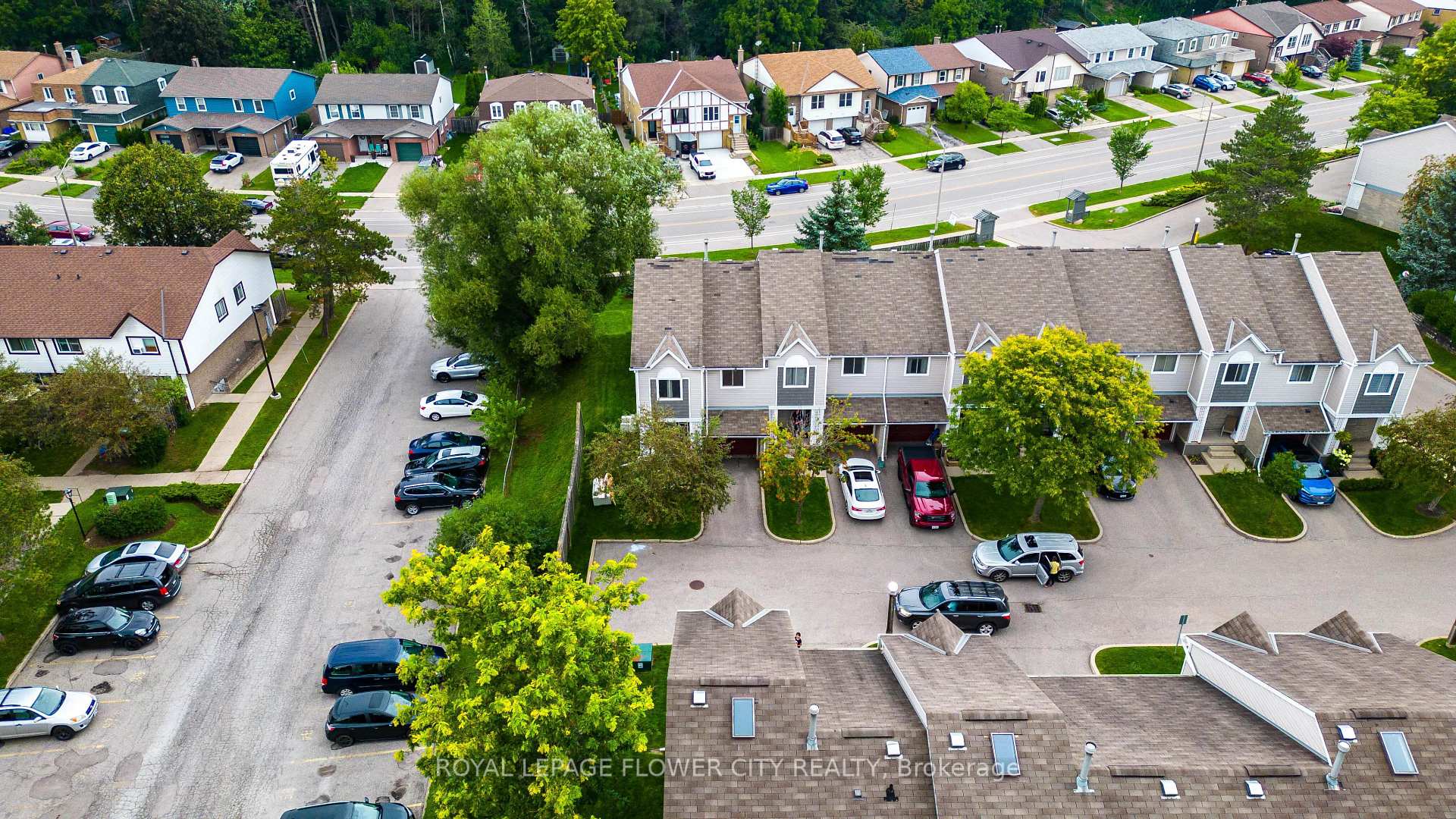 Photo 13 of Unit 16, 365 Pioneer Drive, Kitchener — HOMEH