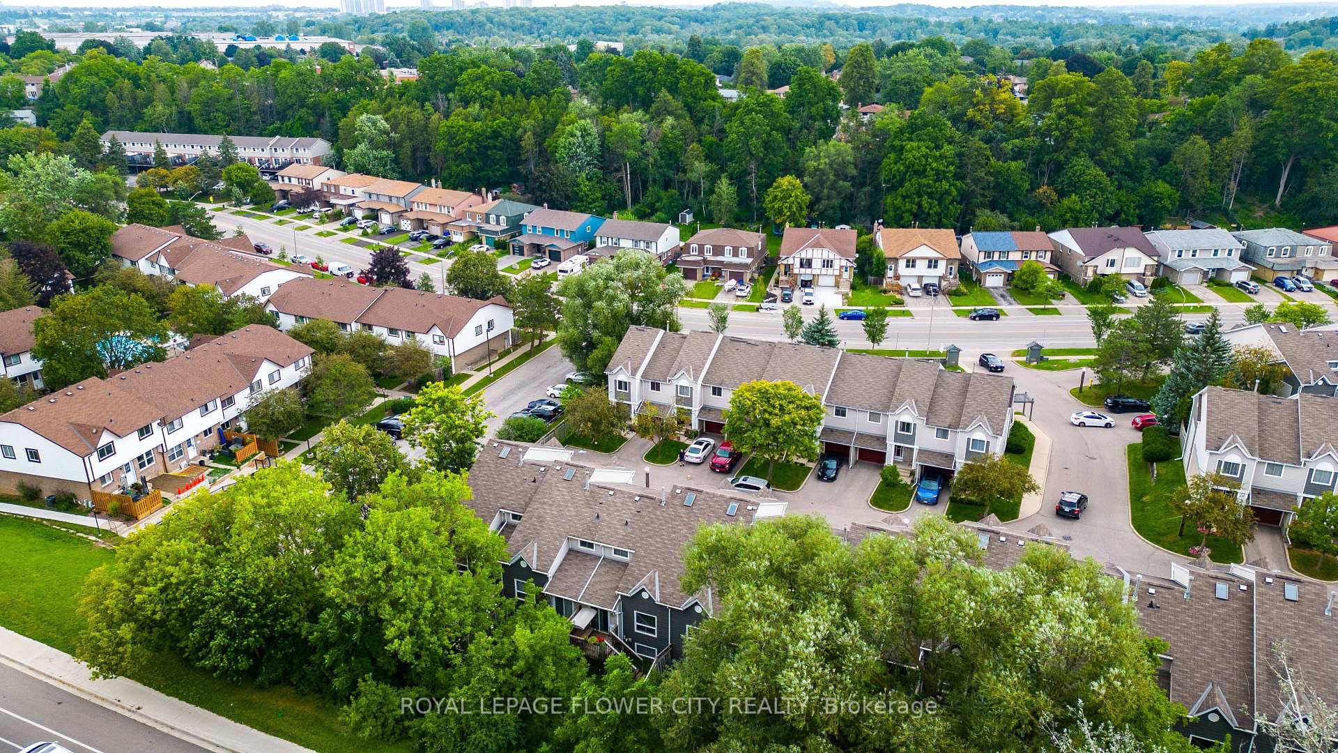 Photo 18 of Unit 16, 365 Pioneer Drive, Kitchener — HOMEH