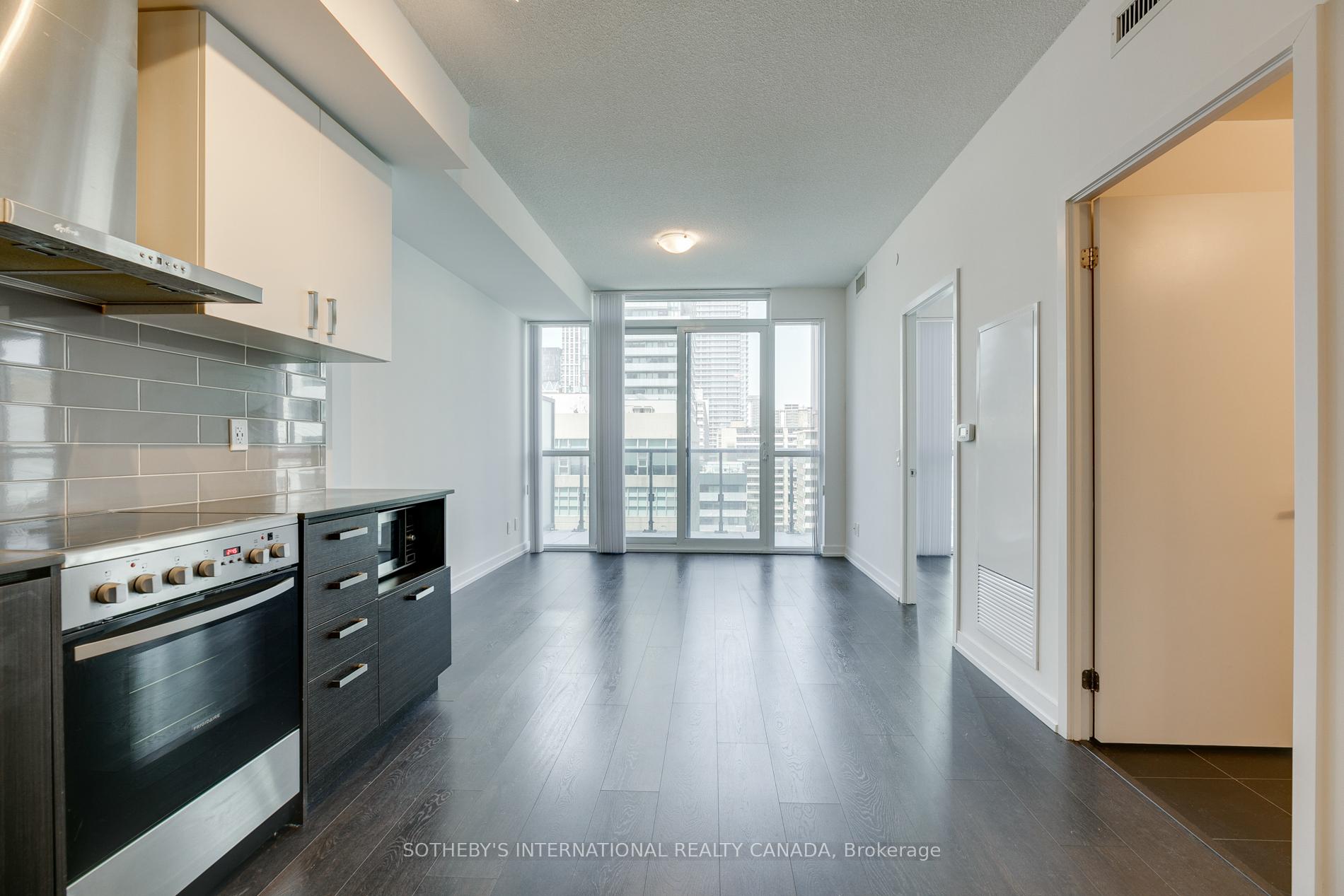 Photo 3 of Unit 904, 125 Redpath Avenue, Toronto, Mount Pleasant West — HOMEH