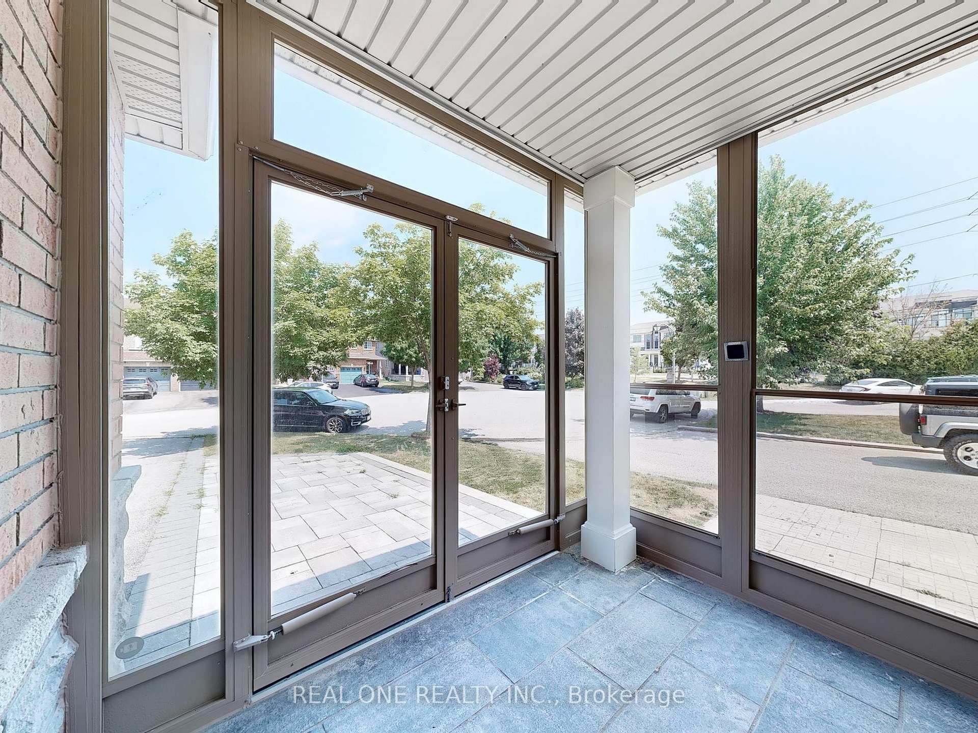 Photo 2 of 89 Briar Path Lane, Markham, Berczy — HOMEH