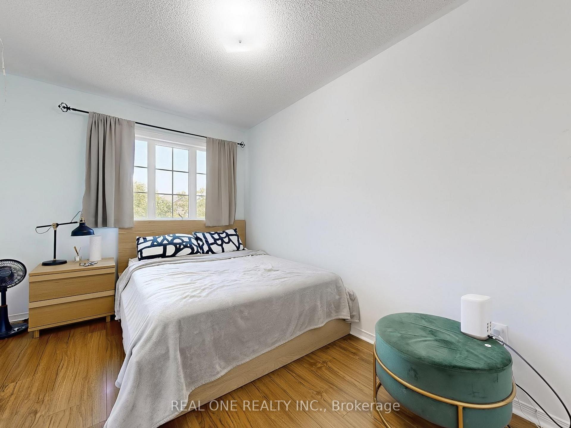 Photo 9 of 89 Briar Path Lane, Markham, Berczy — HOMEH