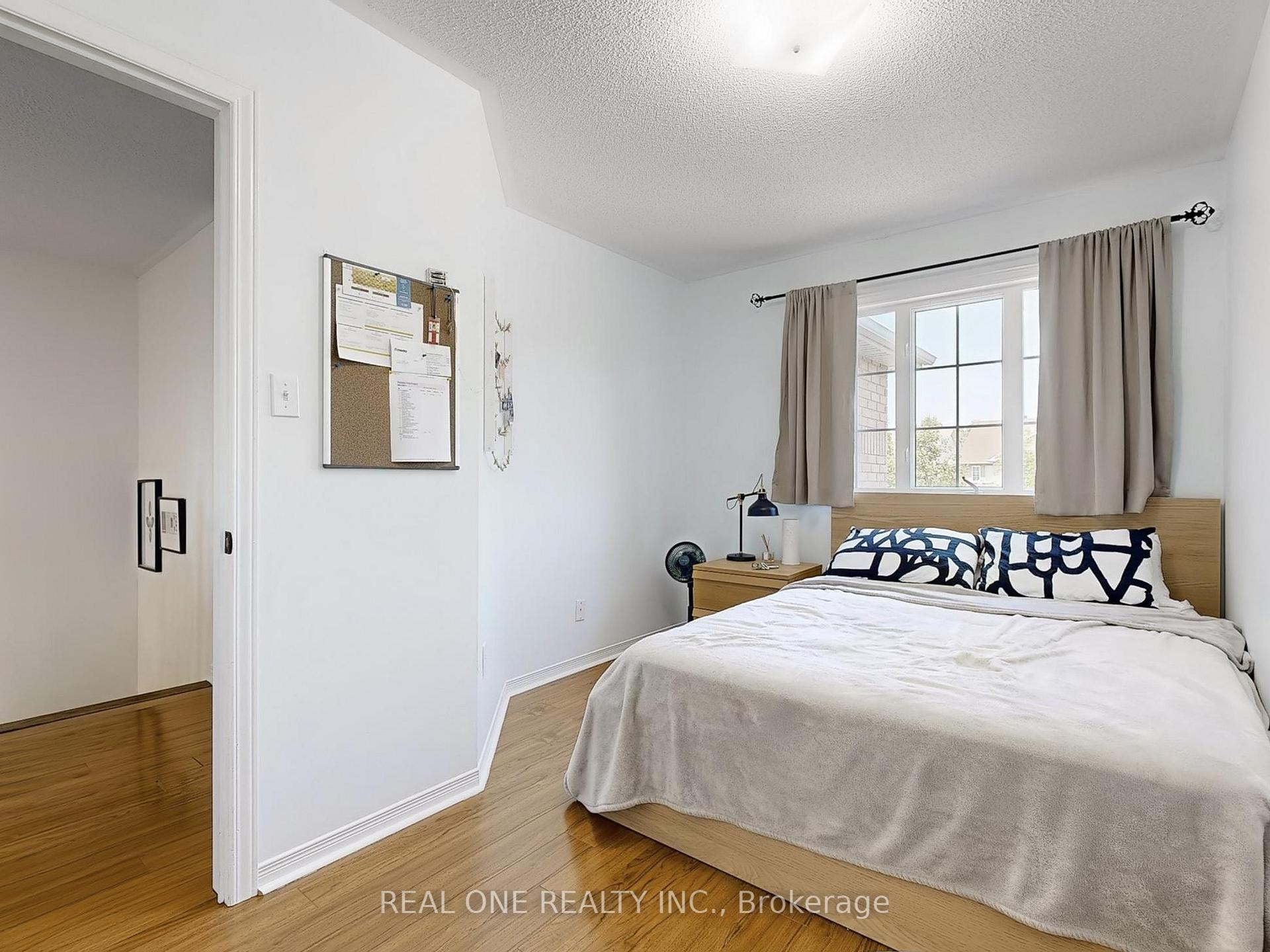 Photo 19 of 89 Briar Path Lane, Markham, Berczy — HOMEH