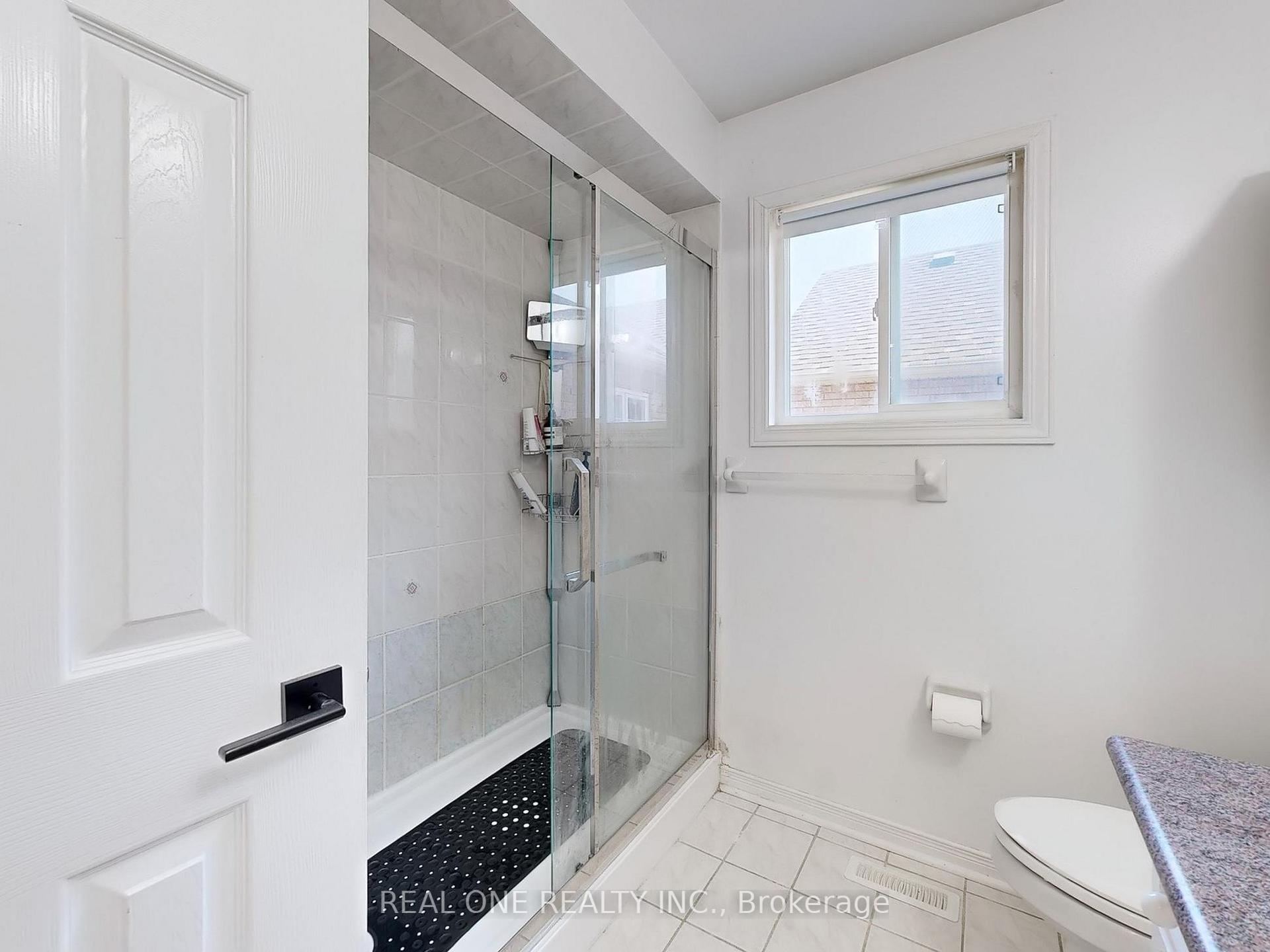 Photo 17 of 89 Briar Path Lane, Markham, Berczy — HOMEH