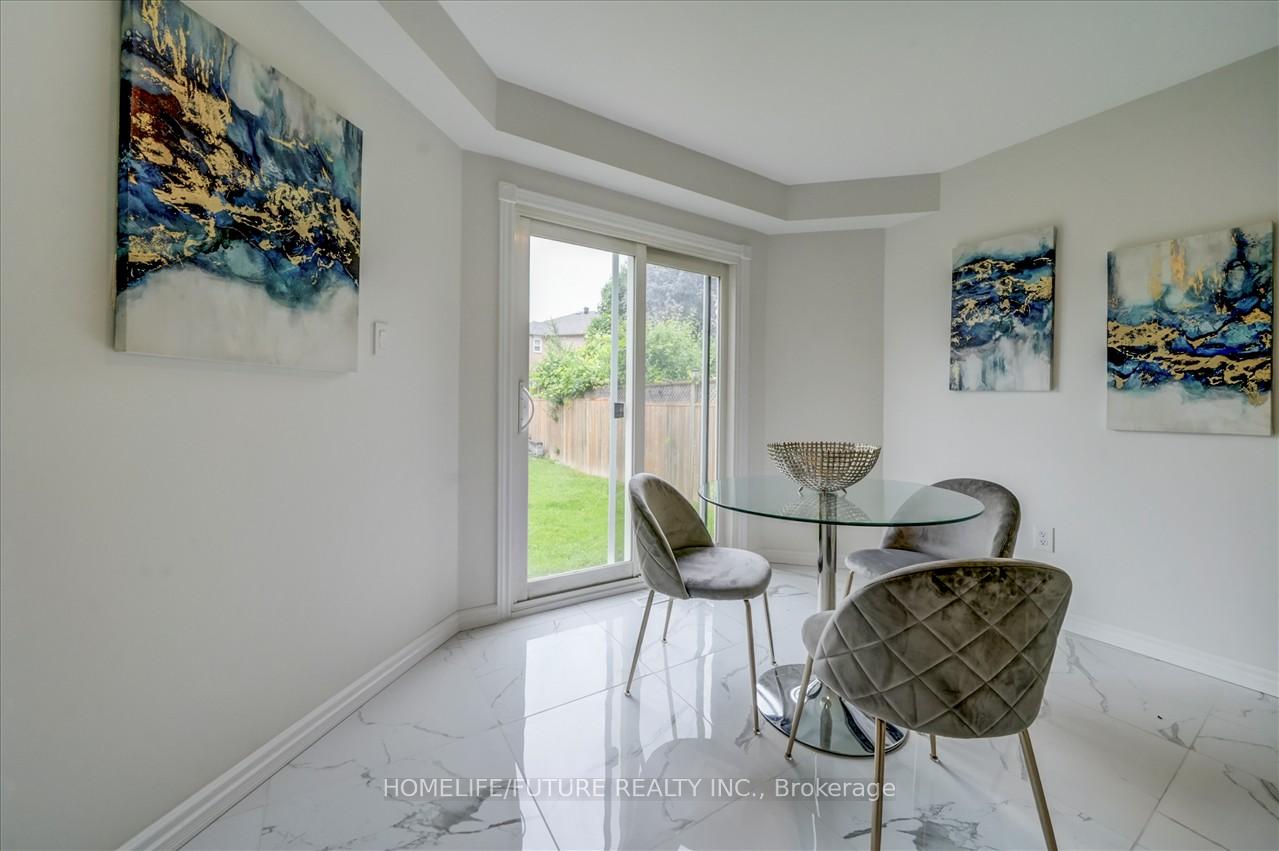 Photo 12 of 14 Knotty Pine Drive, Whitby, Williamsburg — HOMEH
