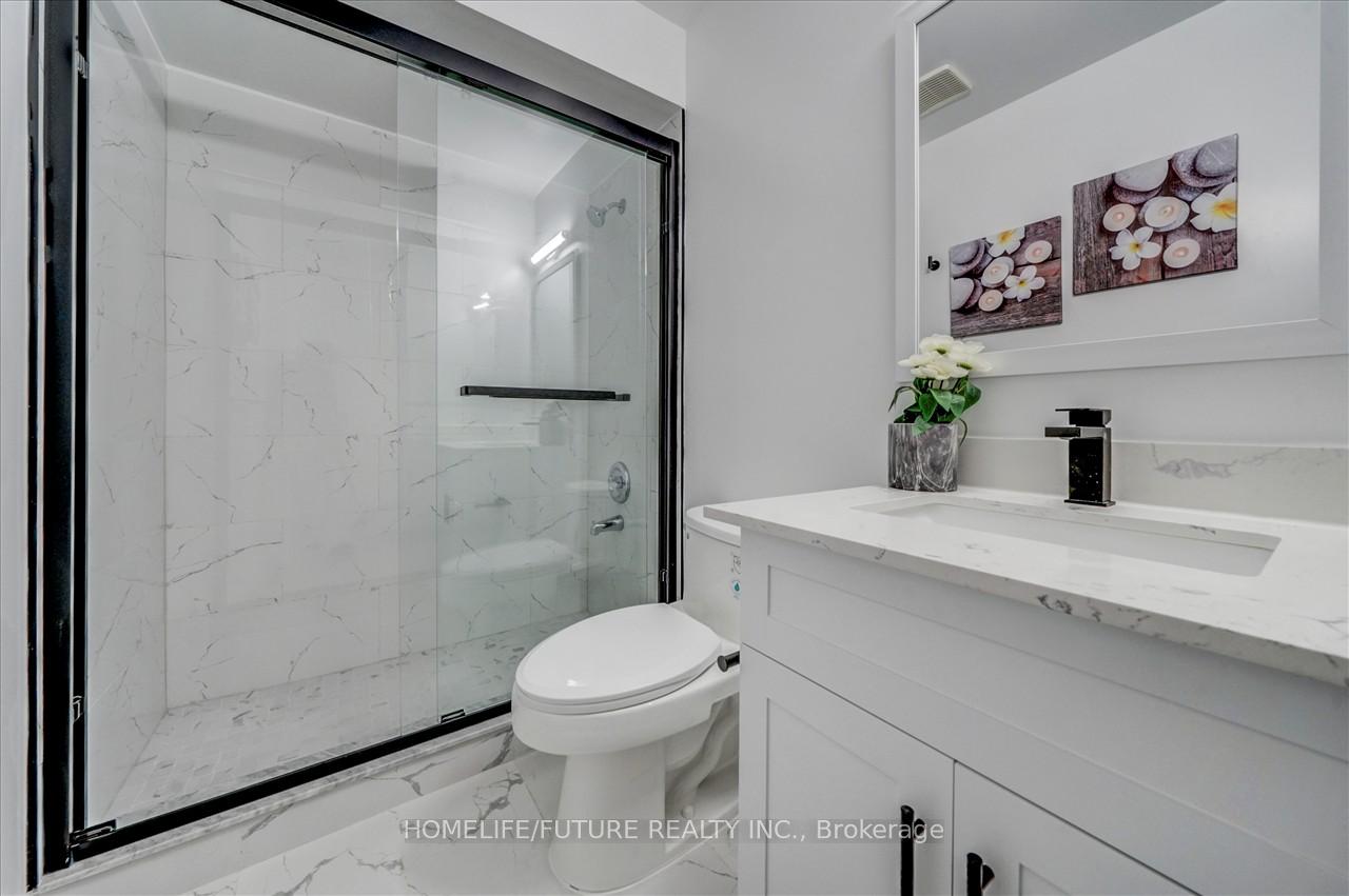 Photo 13 of 14 Knotty Pine Drive, Whitby, Williamsburg — HOMEH
