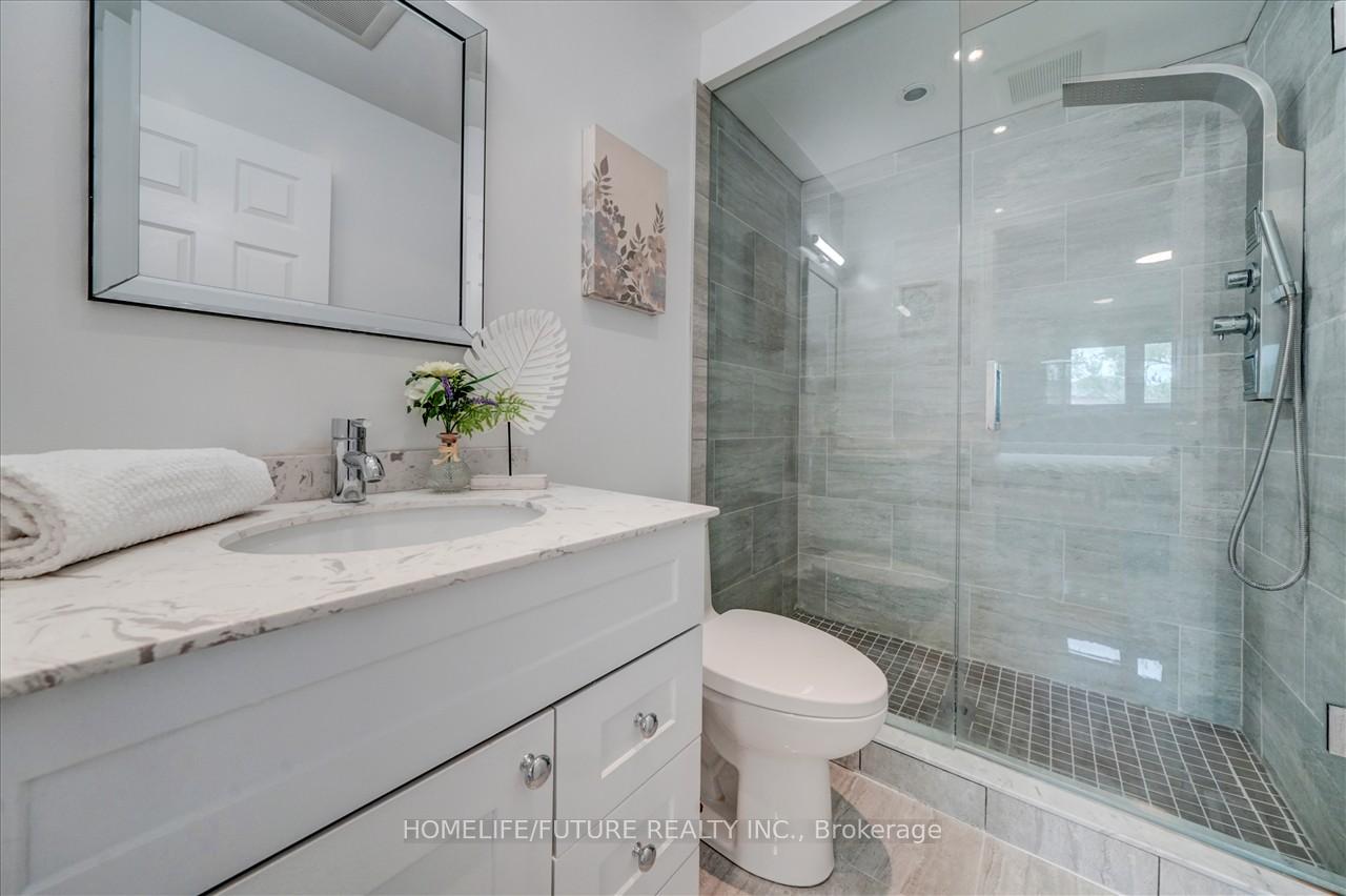 Photo 17 of 14 Knotty Pine Drive, Whitby, Williamsburg — HOMEH