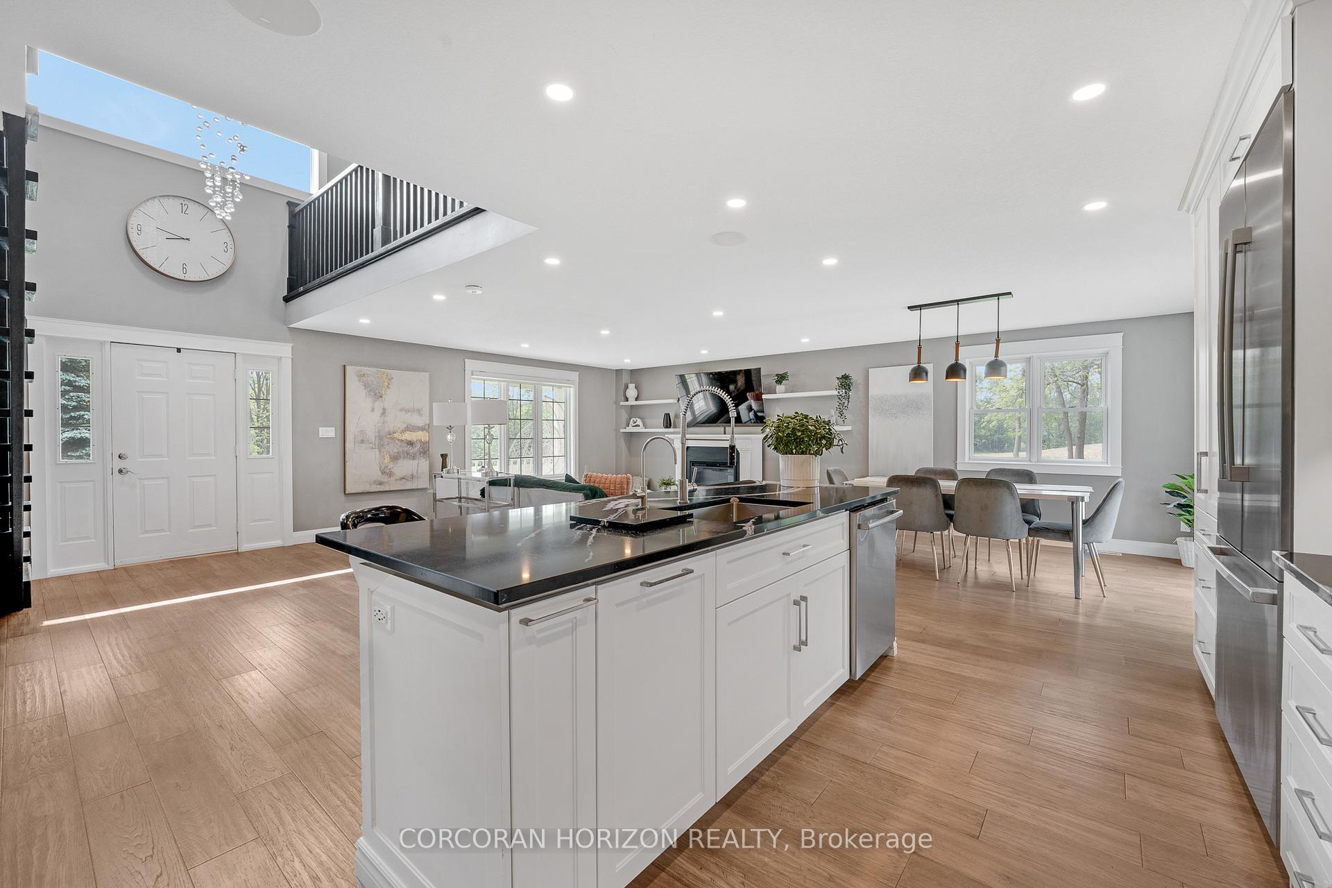 Photo 2 of 441 Scenic Drive, Brant, South Dumfries — HOMEH