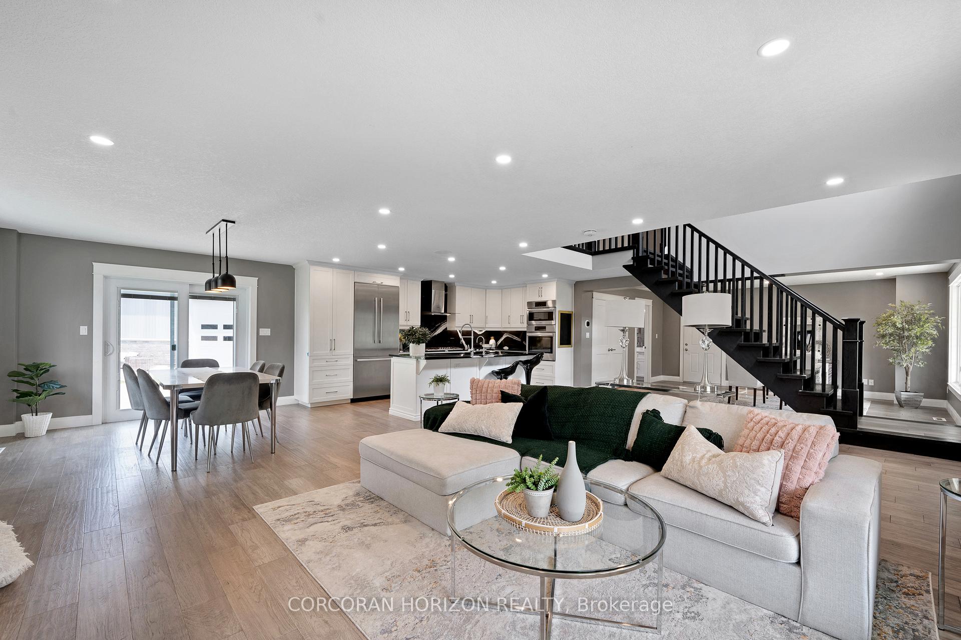 Photo 5 of 441 Scenic Drive, Brant, South Dumfries — HOMEH