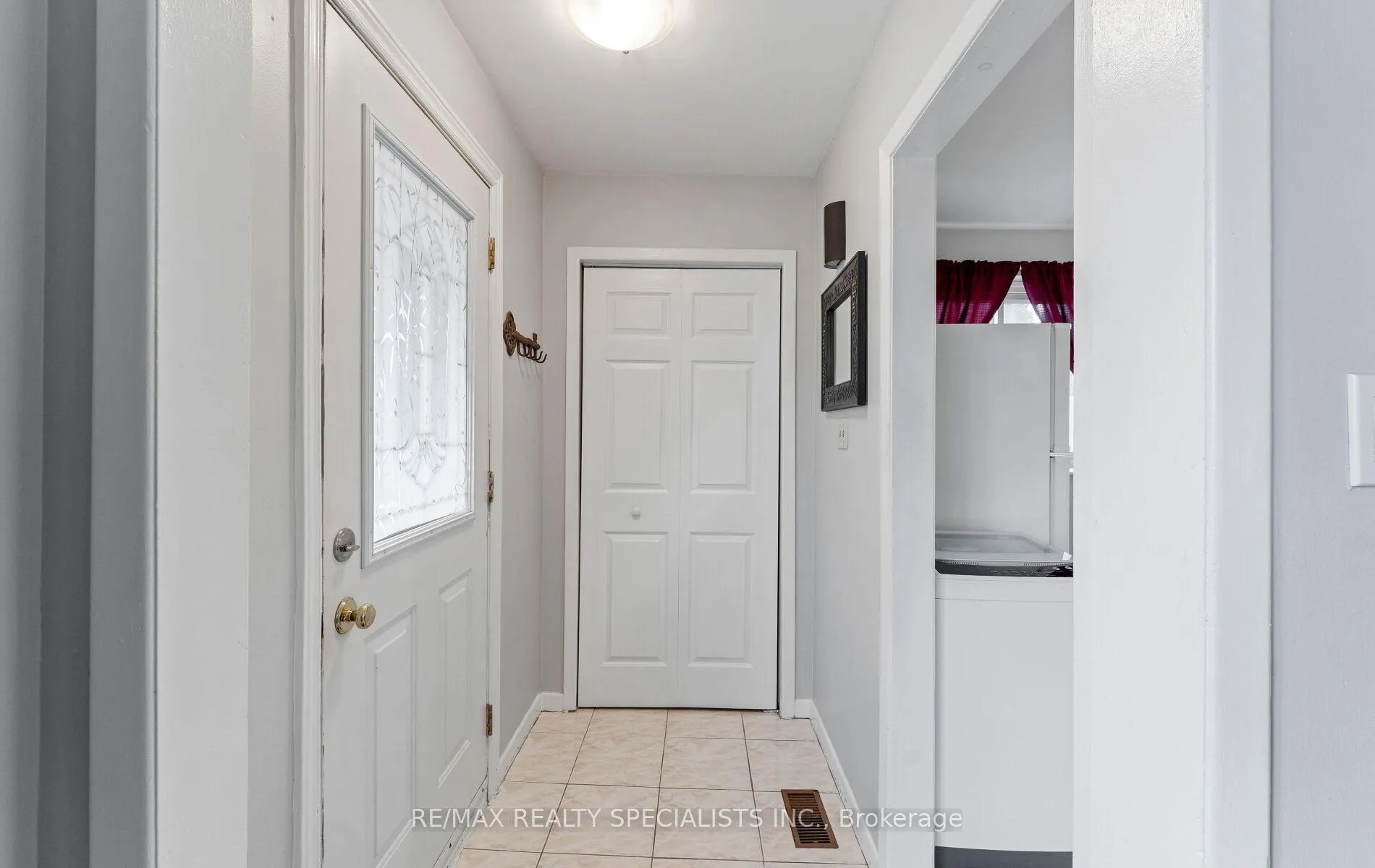 Photo 3 of 25 Edenridge Drive, Brampton, Southgate — HOMEH