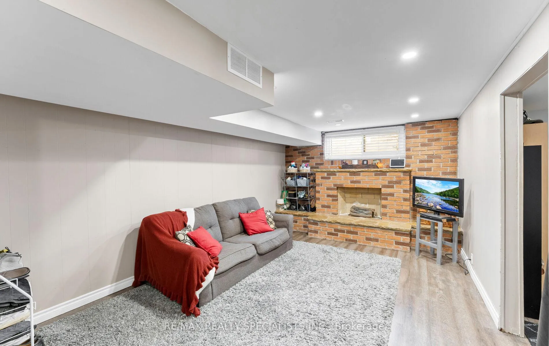 Photo 20 of 25 Edenridge Drive, Brampton, Southgate — HOMEH