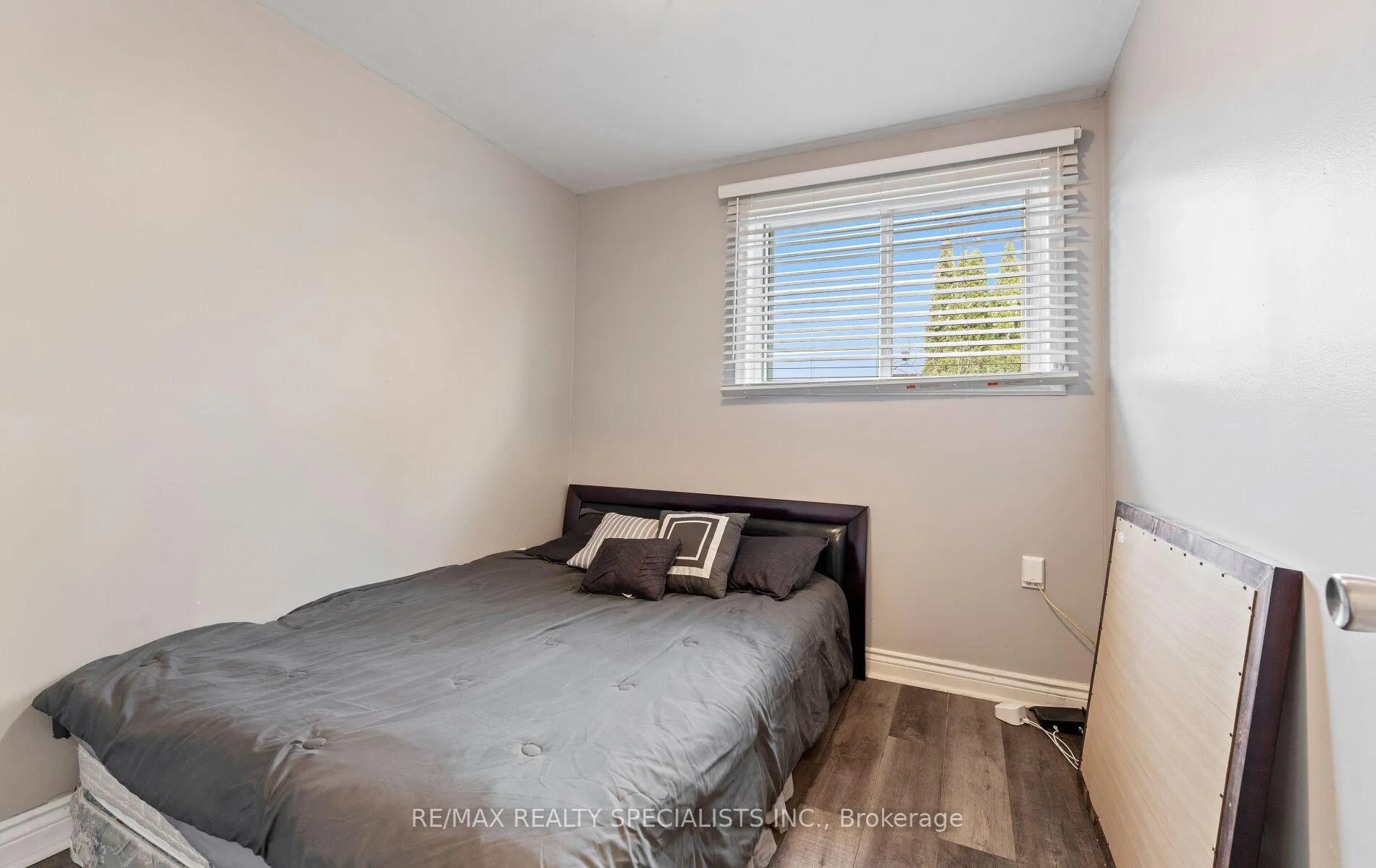 Photo 26 of 25 Edenridge Drive, Brampton, Southgate — HOMEH