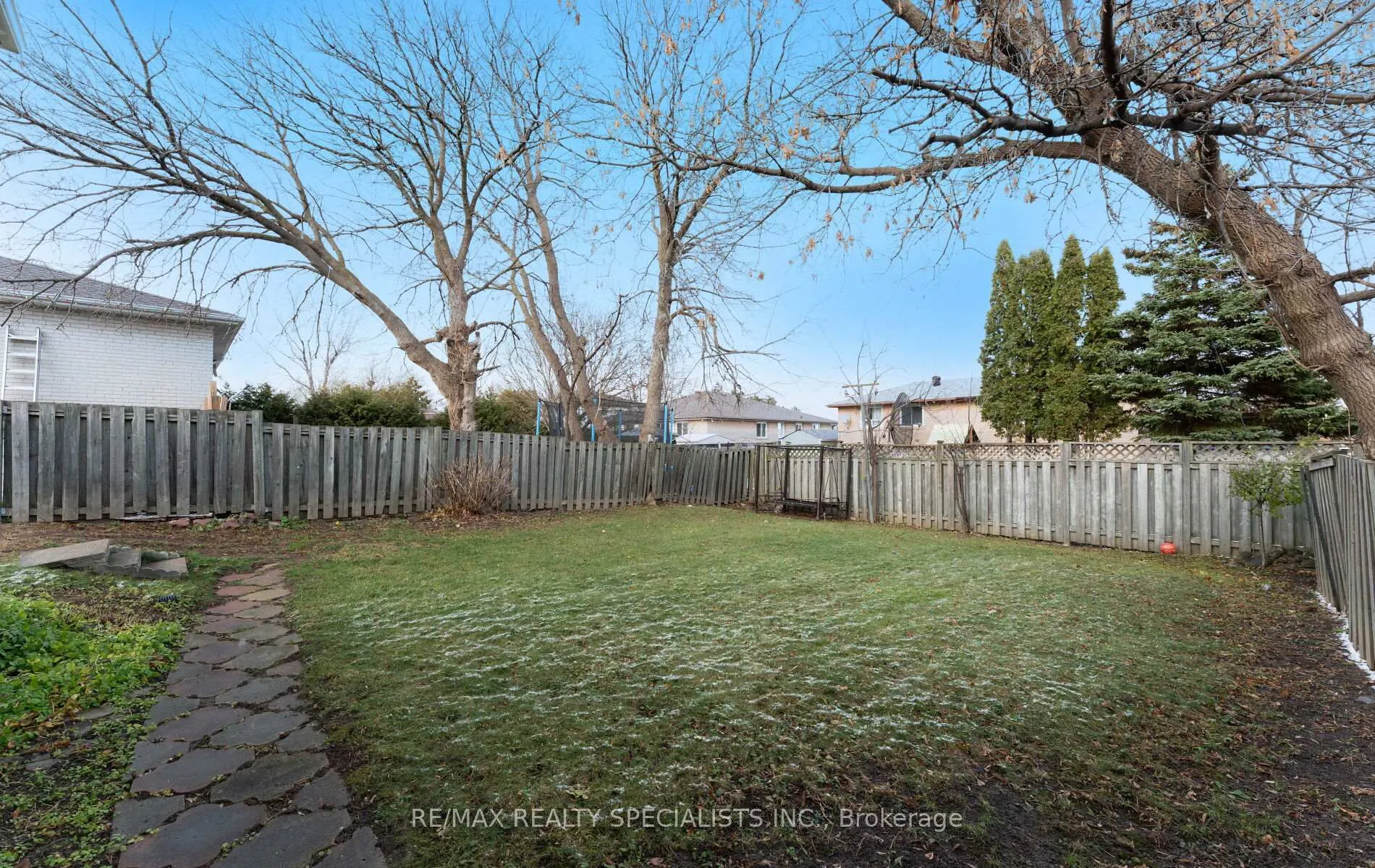 Photo 34 of 25 Edenridge Drive, Brampton, Southgate — HOMEH