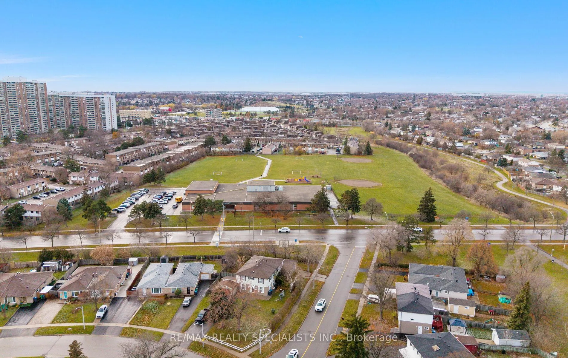 Photo 43 of 25 Edenridge Drive, Brampton, Southgate — HOMEH