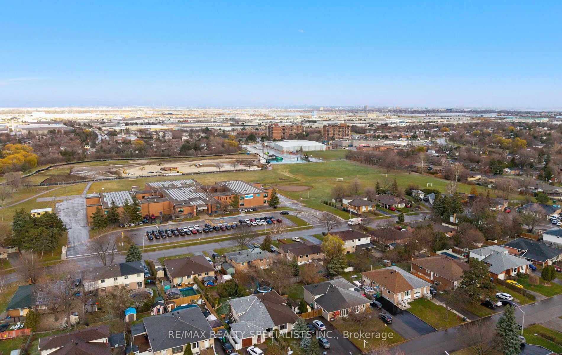 Photo 44 of 25 Edenridge Drive, Brampton, Southgate — HOMEH