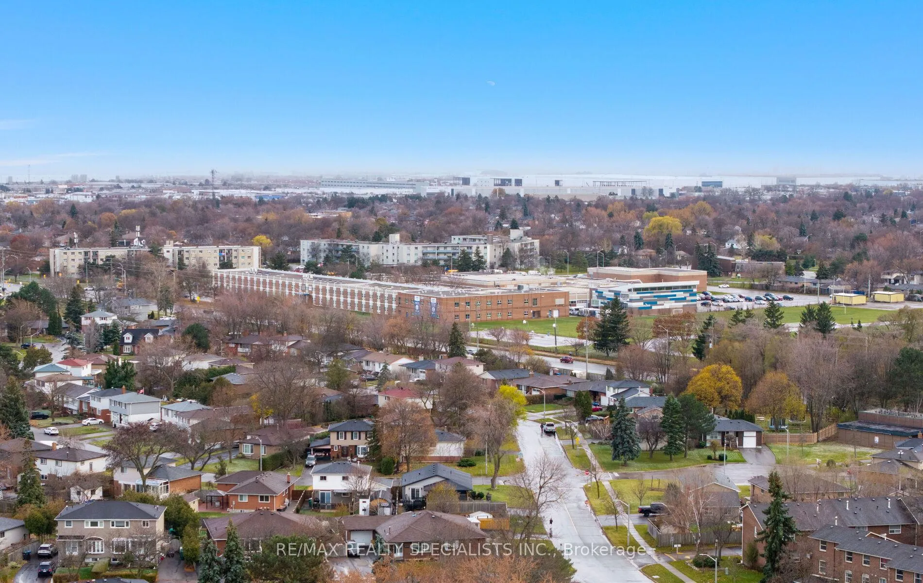 Photo 46 of 25 Edenridge Drive, Brampton, Southgate — HOMEH