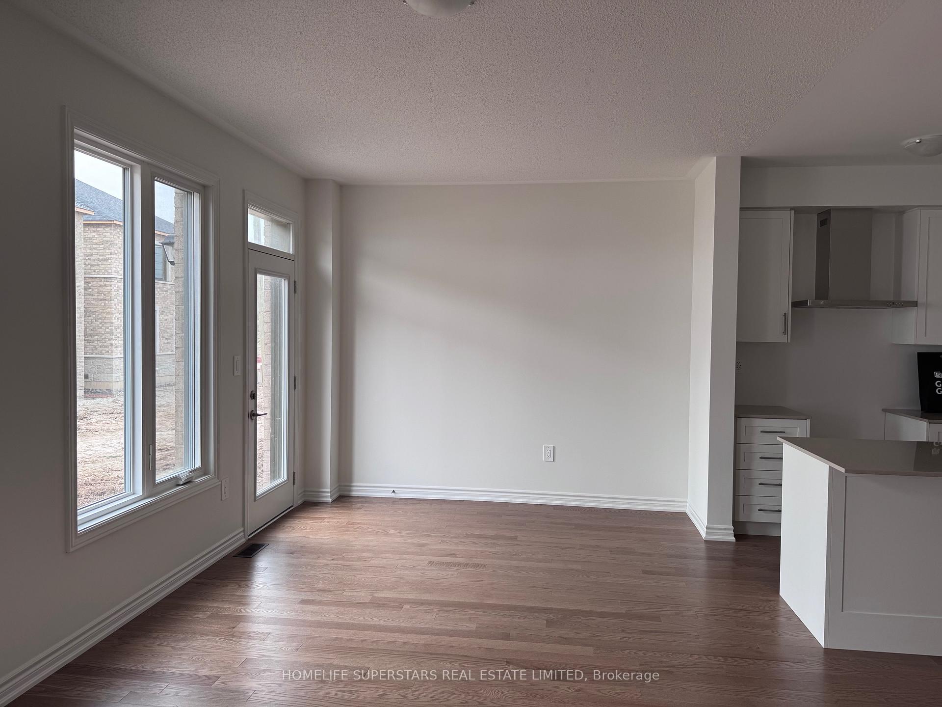 Photo 7 of 291 Bergamot Avenue, Milton, Rural Milton — HOMEH