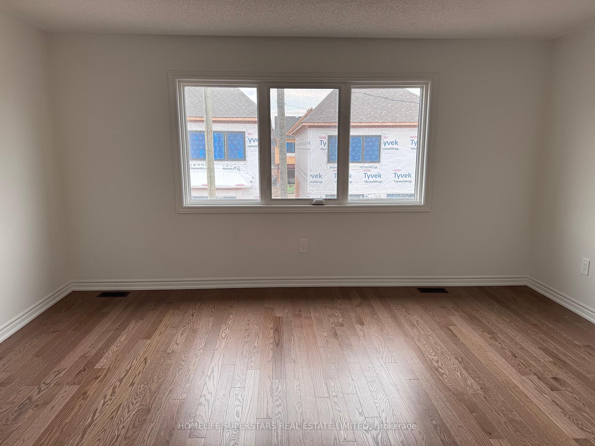 Photo 6 of 291 Bergamot Avenue, Milton, Rural Milton — HOMEH