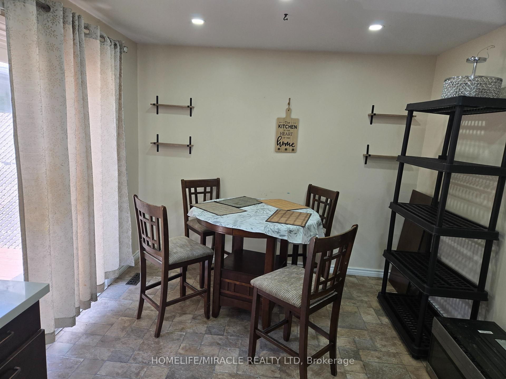 Photo 11 of 52 Glenforest Road, Brampton, Northgate — HOMEH
