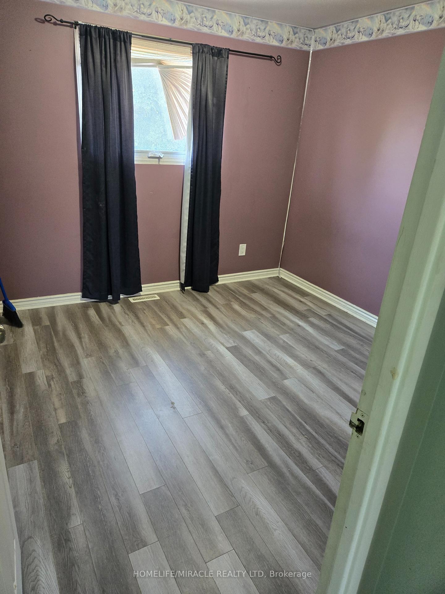 Photo 7 of 52 Glenforest Road, Brampton, Northgate — HOMEH