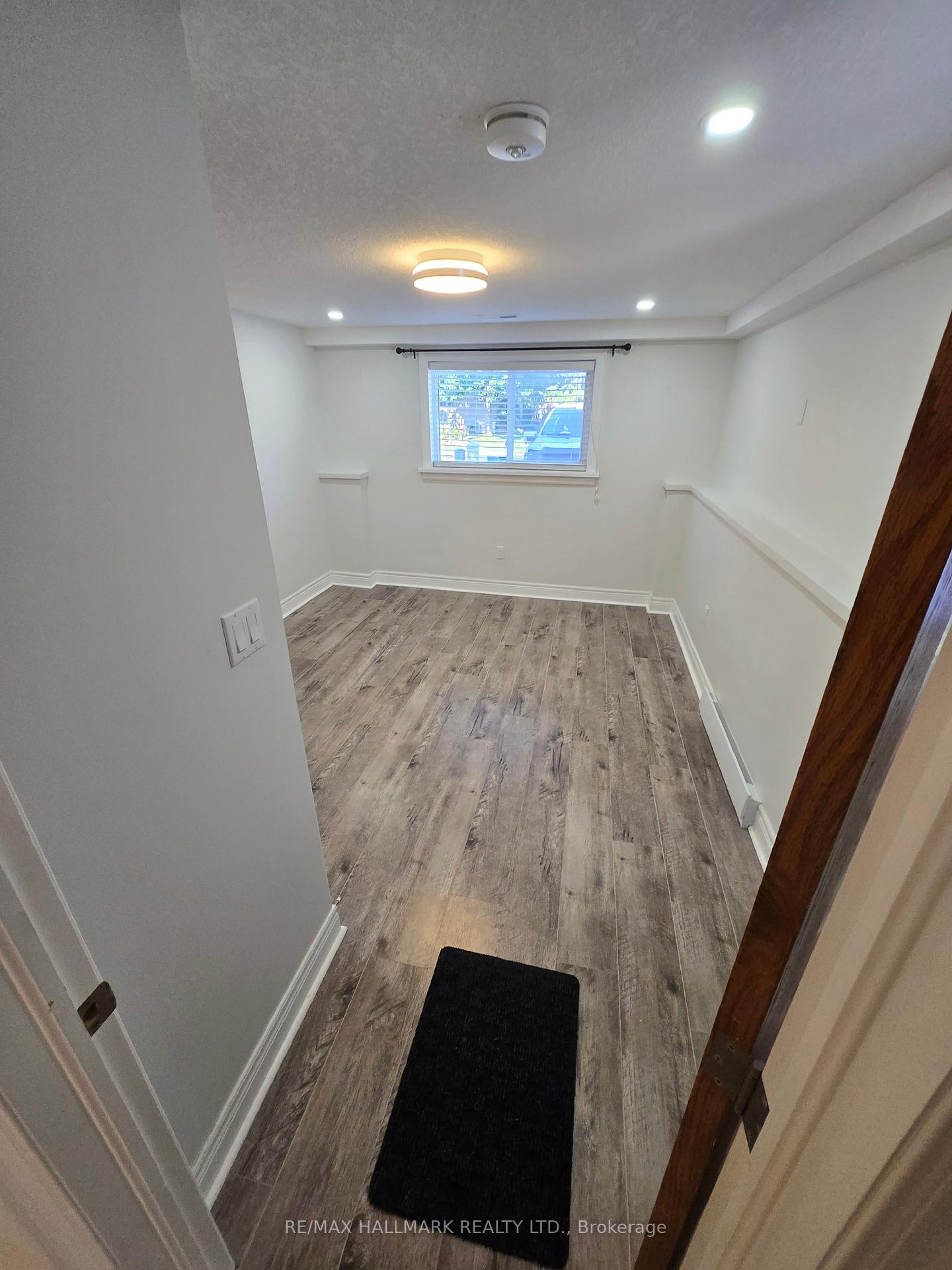 Photo 11 of Unit 101, 18 Summerside Crescent, Cambridge — HOMEH