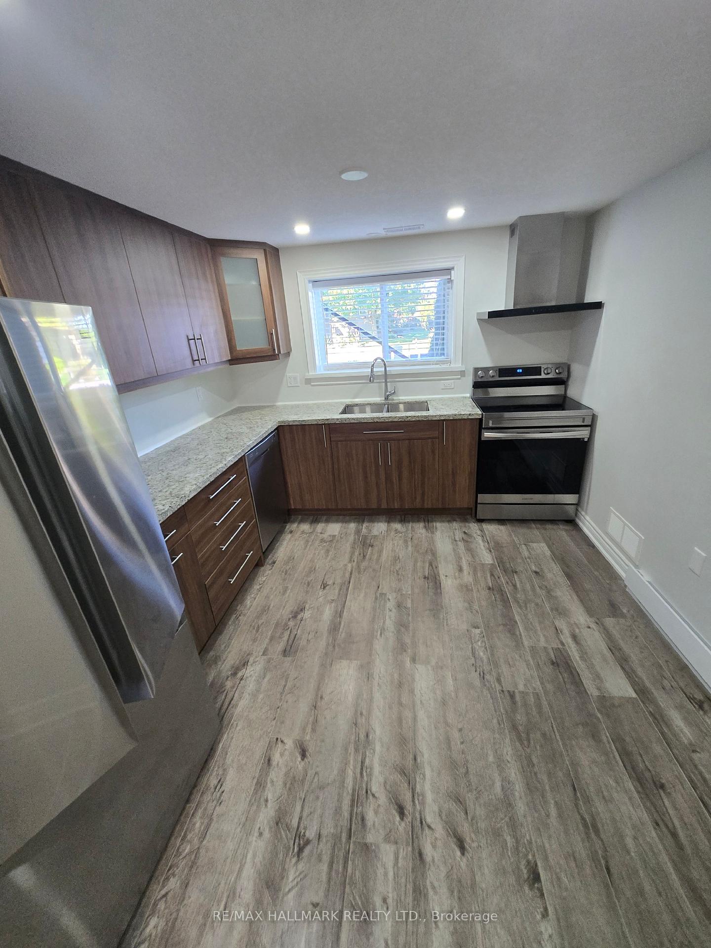 Photo 14 of Unit 101, 18 Summerside Crescent, Cambridge — HOMEH