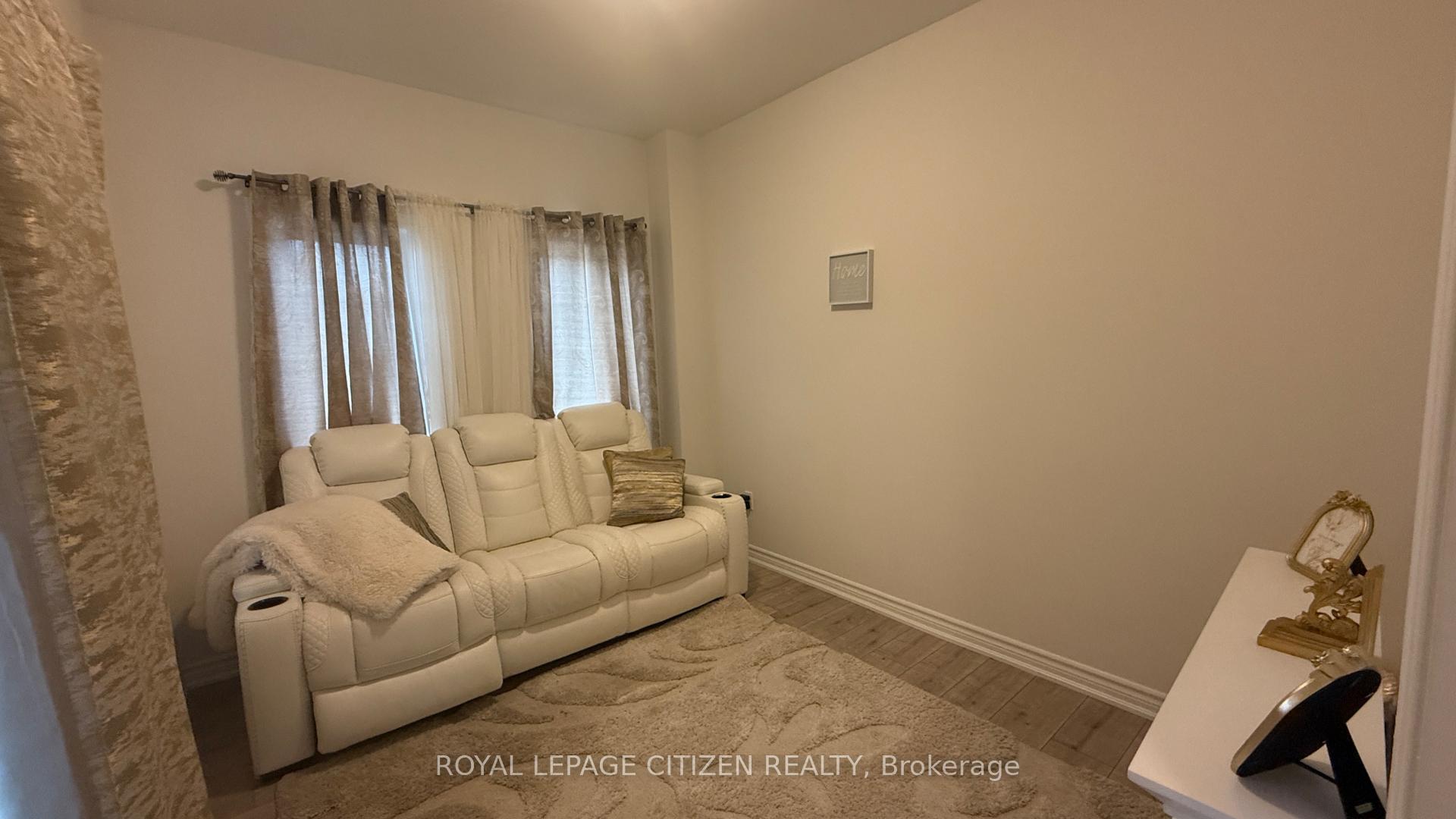 Photo 6 of 53 Jack Potts Way, Clarington, Courtice — HOMEH
