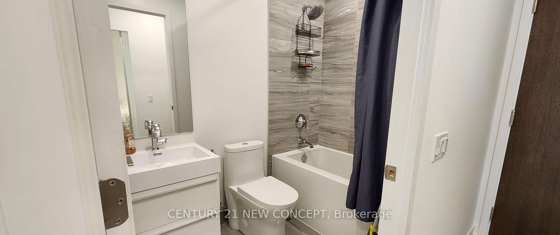 Photo 6 of Unit 3002, 39 Roehampton Avenue, Toronto, Mount Pleasant West — HOMEH