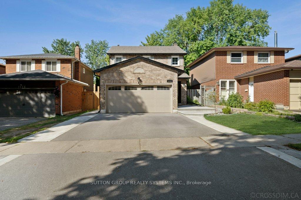 Front of 1114 Cedarcroft Crescent