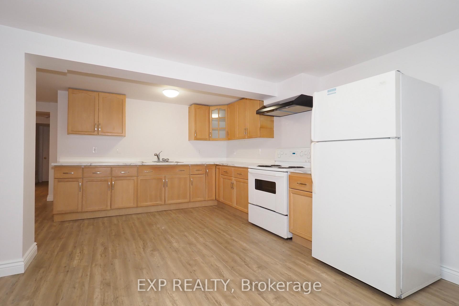 Photo 6 of 129 Hazelglen Drive, Kitchener — HOMEH