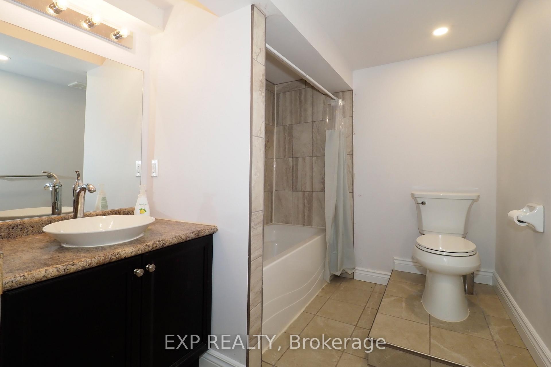 Photo 4 of 129 Hazelglen Drive, Kitchener — HOMEH