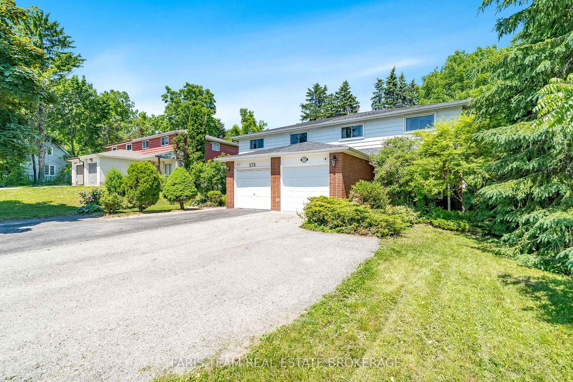 Photo 11 of 173 Toronto Street, Barrie, Queen's Park — HOMEH