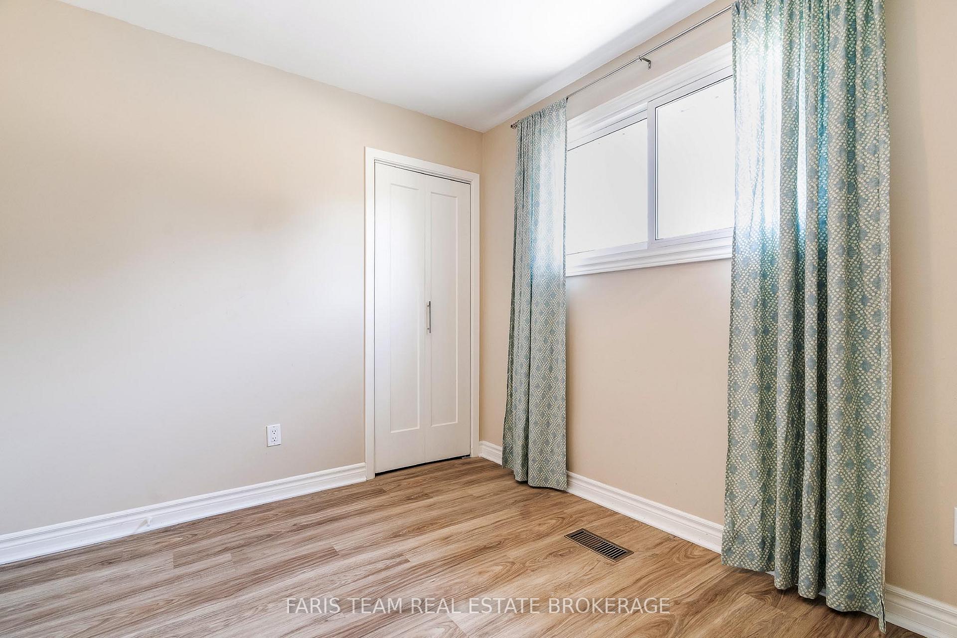 Photo 30 of 173 Toronto Street, Barrie, Queen's Park — HOMEH