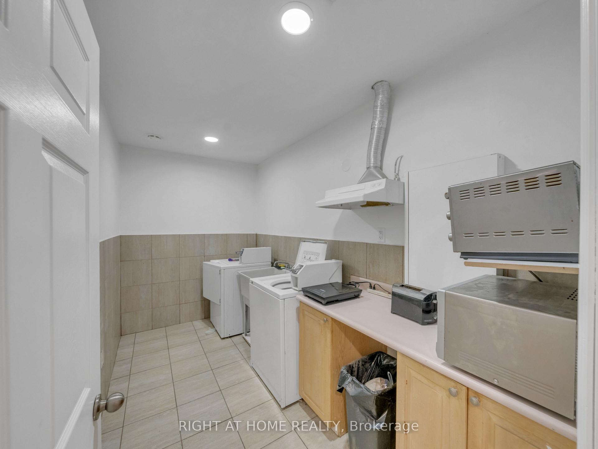 Photo 14 of Unit 12, 279 Drouillard Road, Windsor — HOMEH