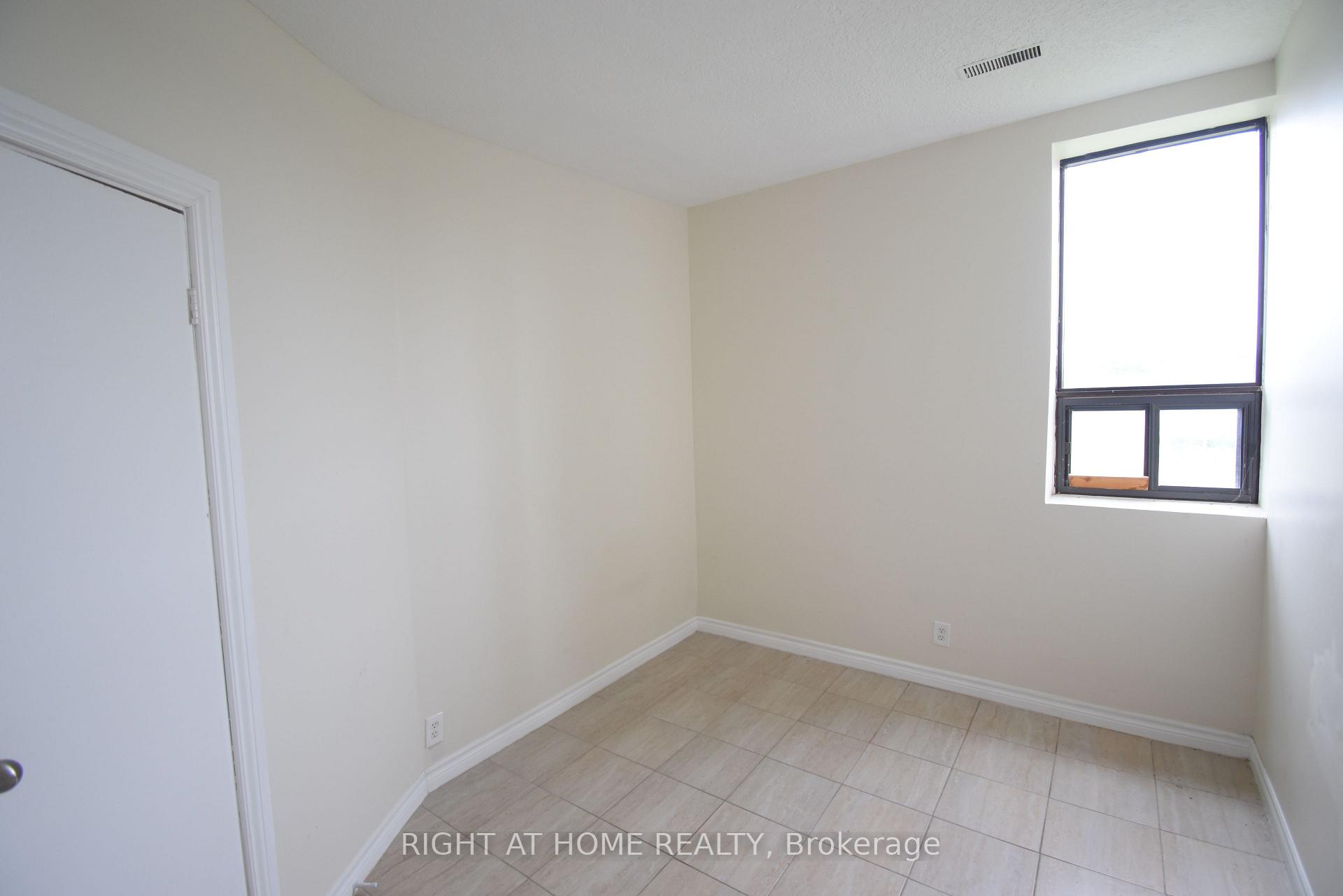Photo 10 of Unit 12, 279 Drouillard Road, Windsor — HOMEH