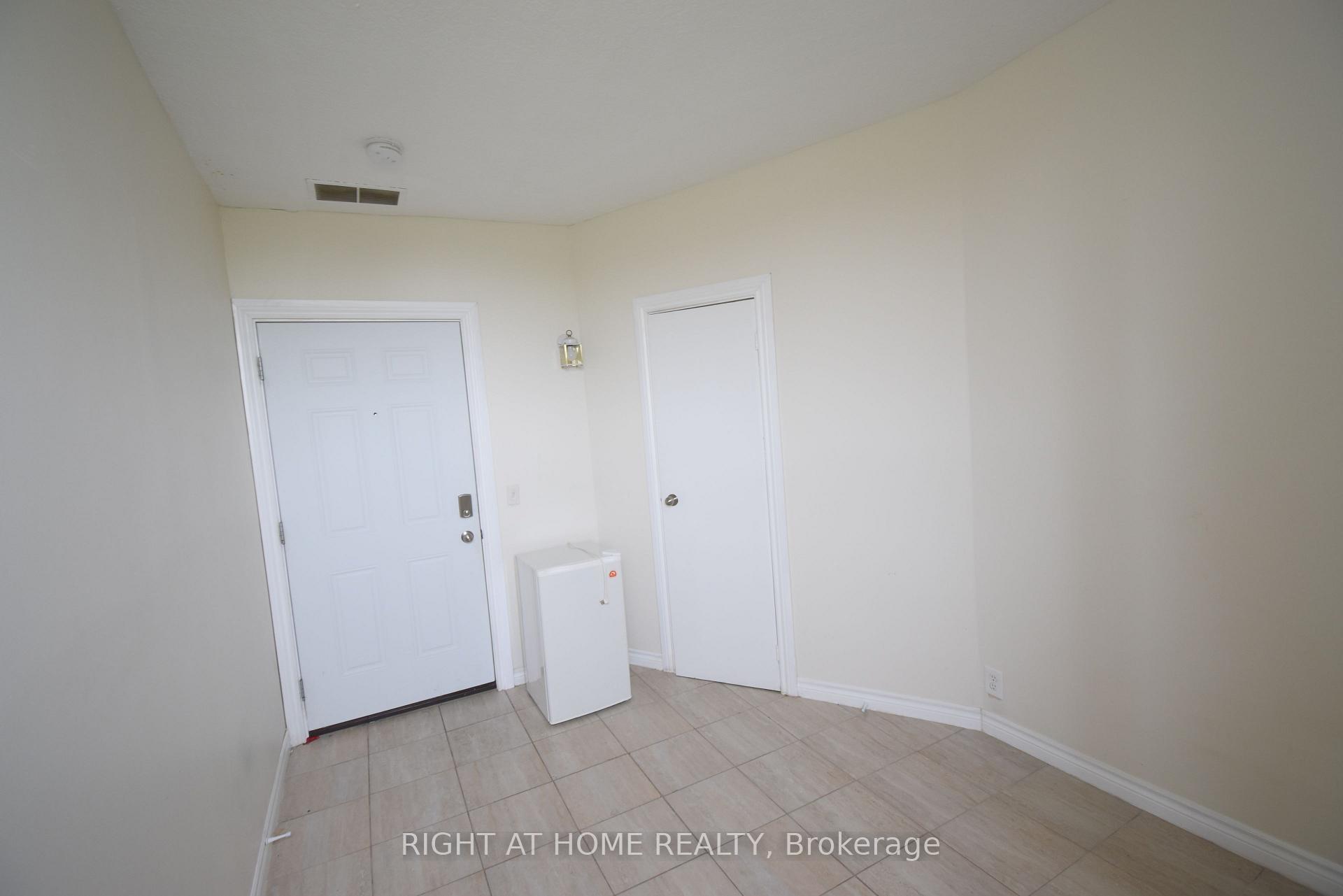 Photo 4 of Unit 12, 279 Drouillard Road, Windsor — HOMEH
