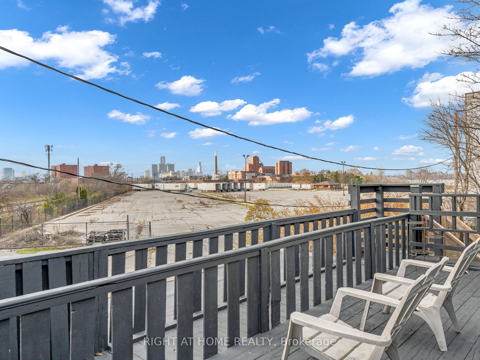 Photo 17 of Unit 12, 279 Drouillard Road, Windsor — HOMEH
