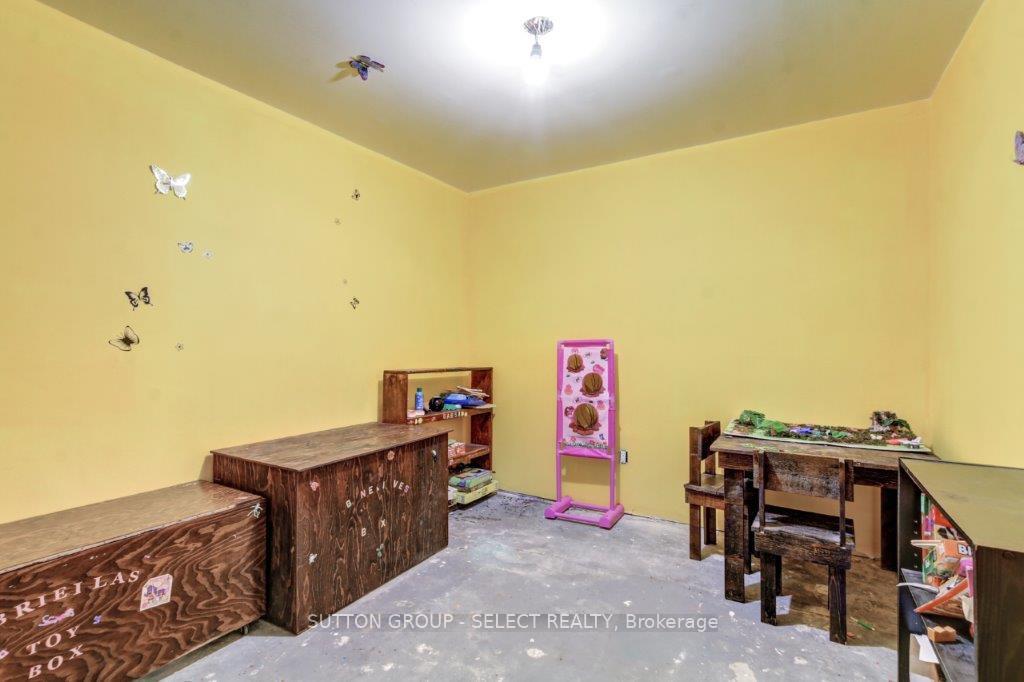 Photo 18 of 16791 Wyton Road, Thames Centre, Rural Thames Centre — HOMEH