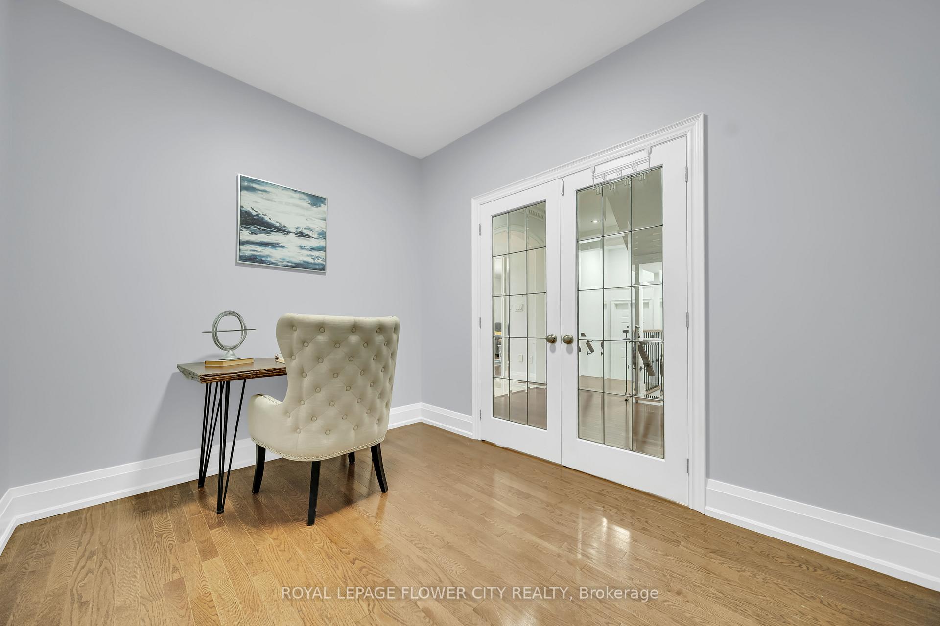 Photo 3 of 44 Young Garden Crescent, Brampton, Credit Valley — HOMEH