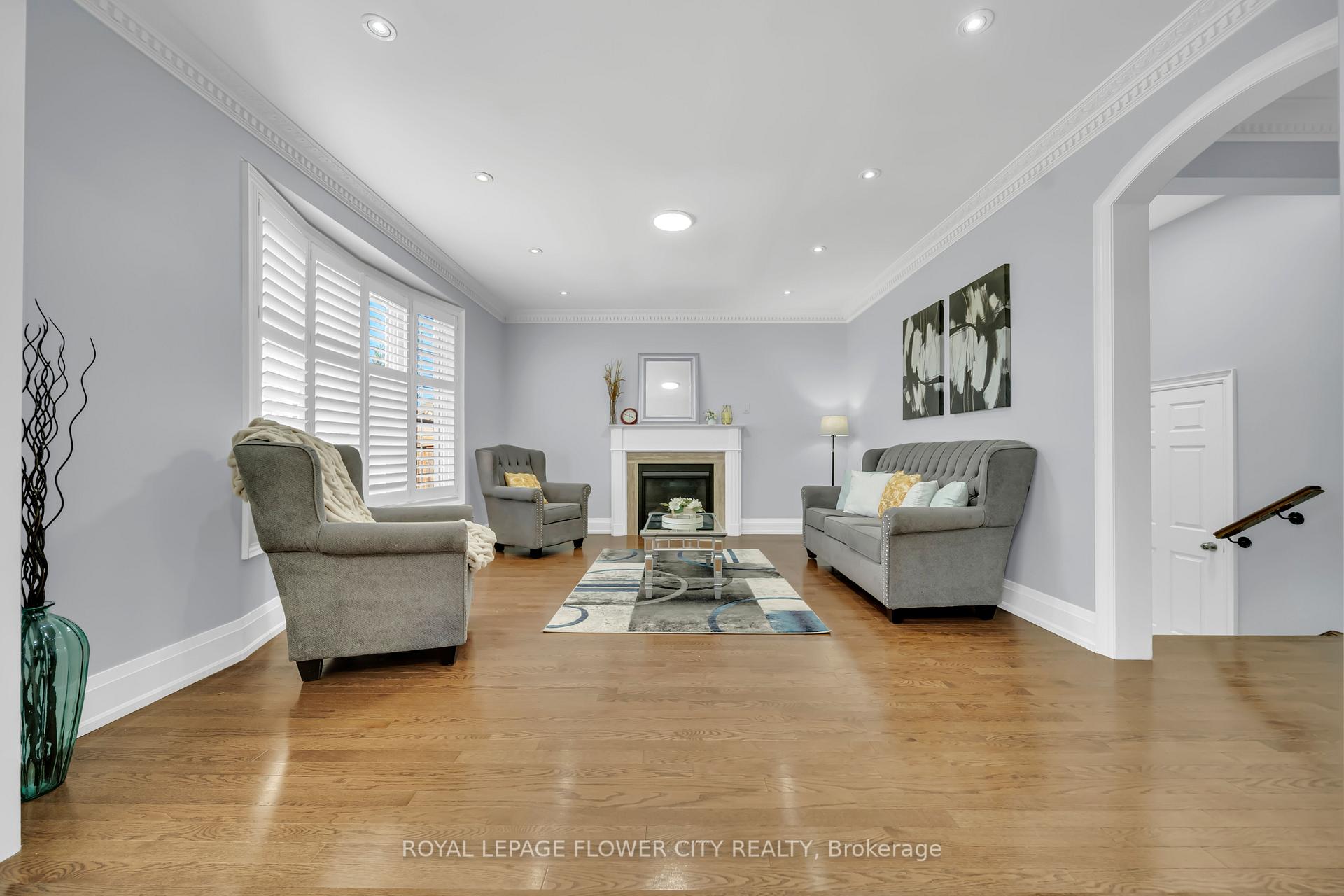 Photo 47 of 44 Young Garden Crescent, Brampton, Credit Valley — HOMEH