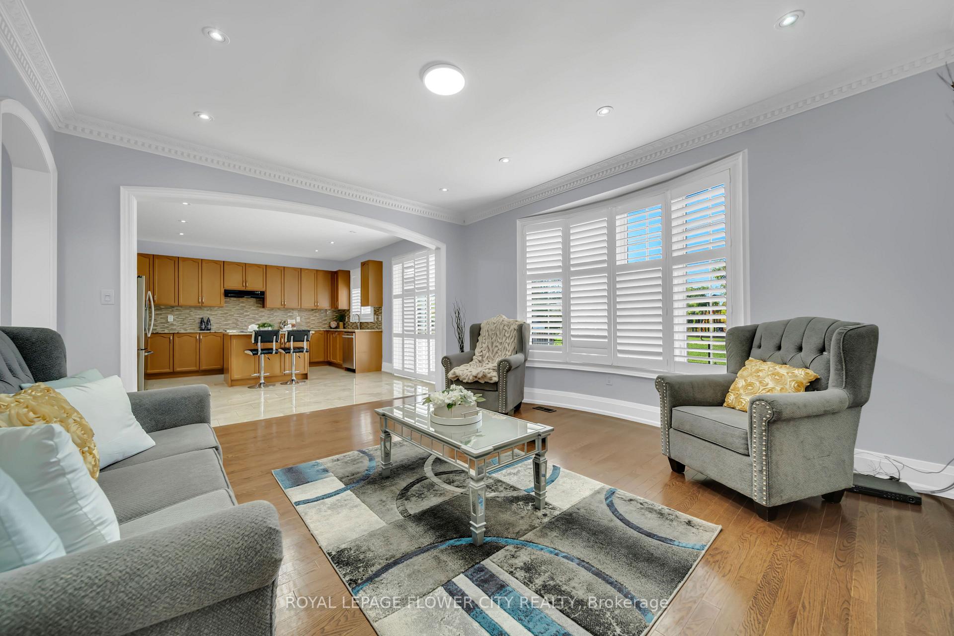Photo 26 of 44 Young Garden Crescent, Brampton, Credit Valley — HOMEH