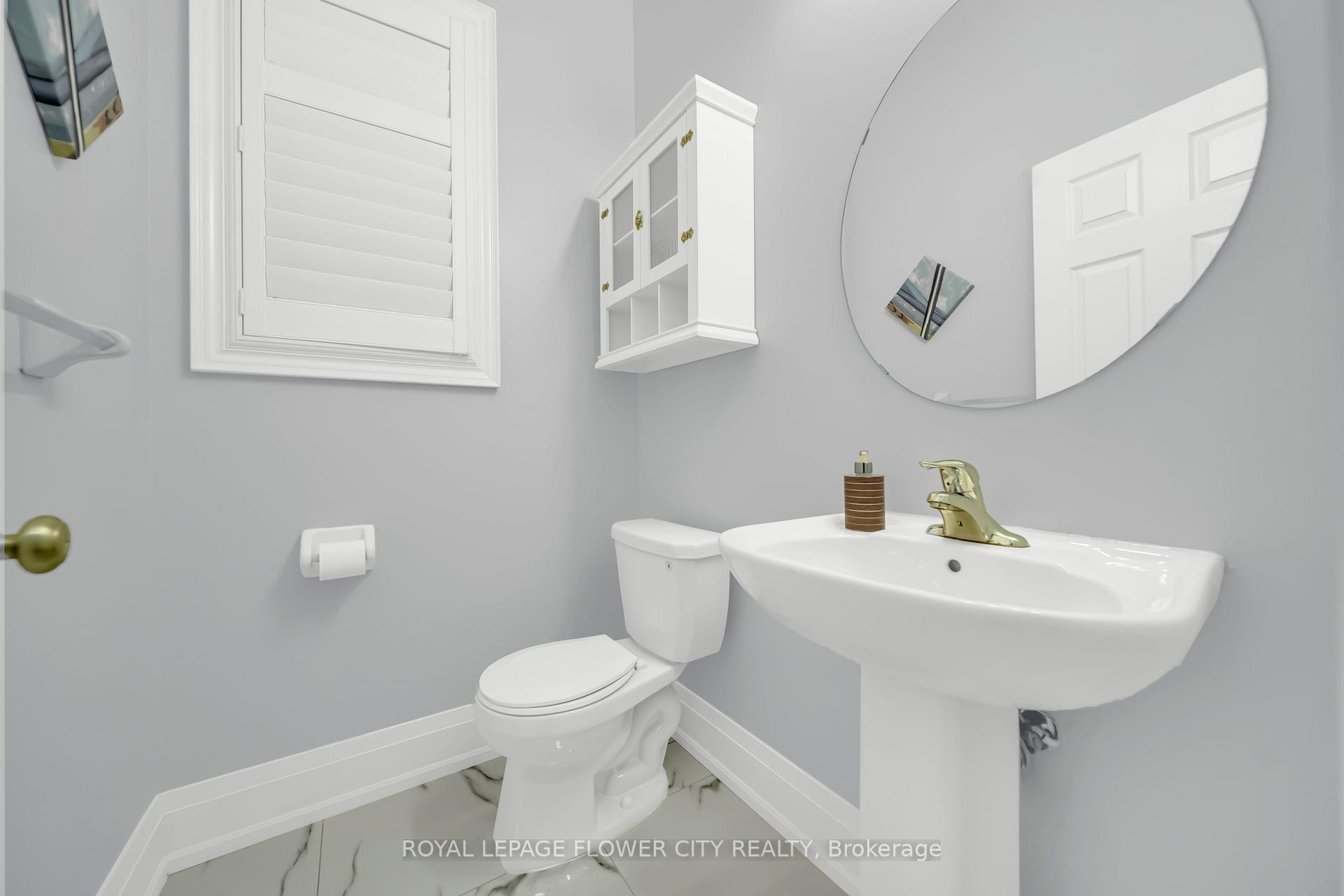 Photo 23 of 44 Young Garden Crescent, Brampton, Credit Valley — HOMEH