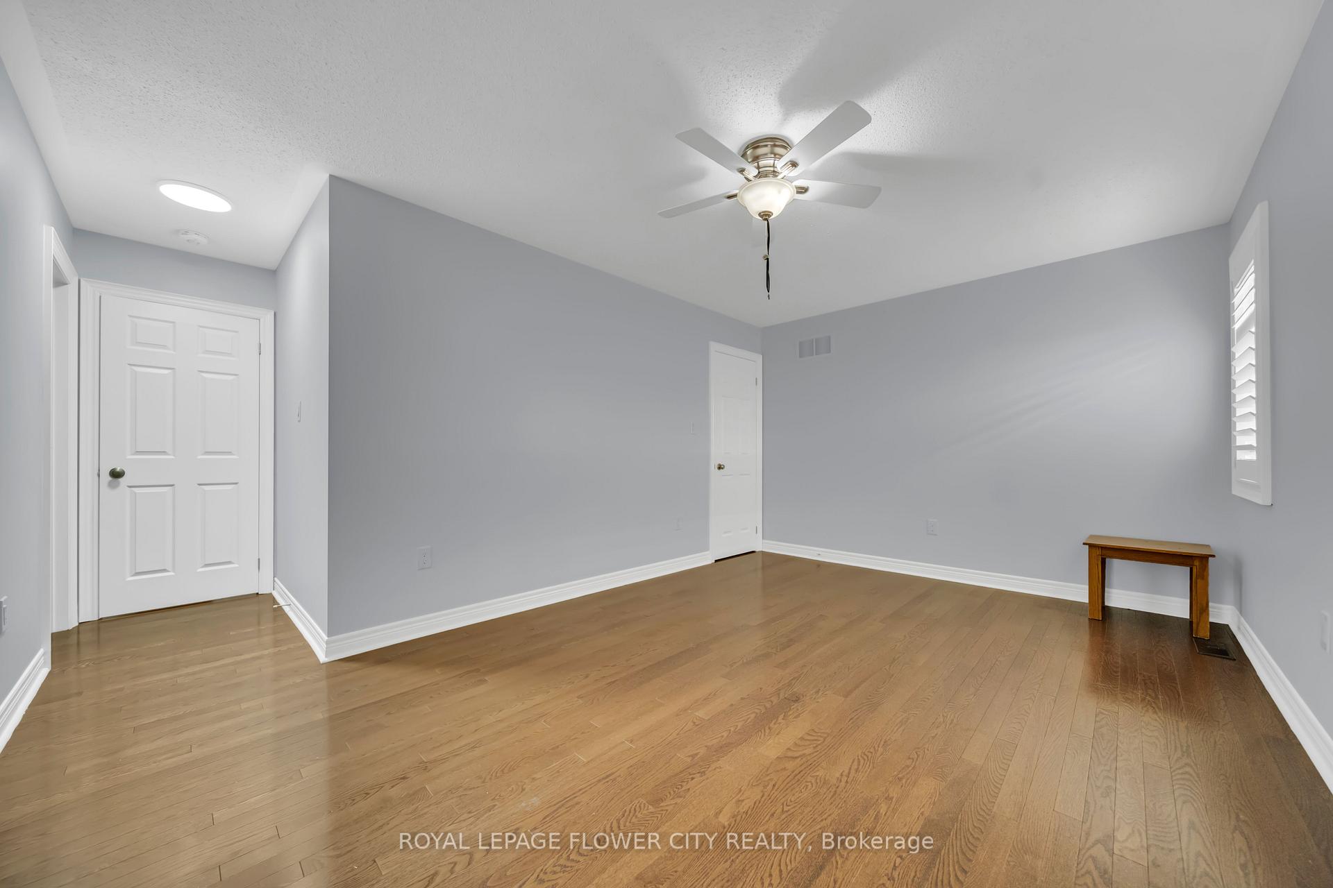 Photo 32 of 44 Young Garden Crescent, Brampton, Credit Valley — HOMEH