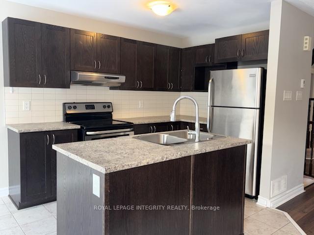 Photo 7 of 29 Fallengale Crescent W, Ottawa, Kanata - Kanata Lakes/Heritage Hills — HOMEH