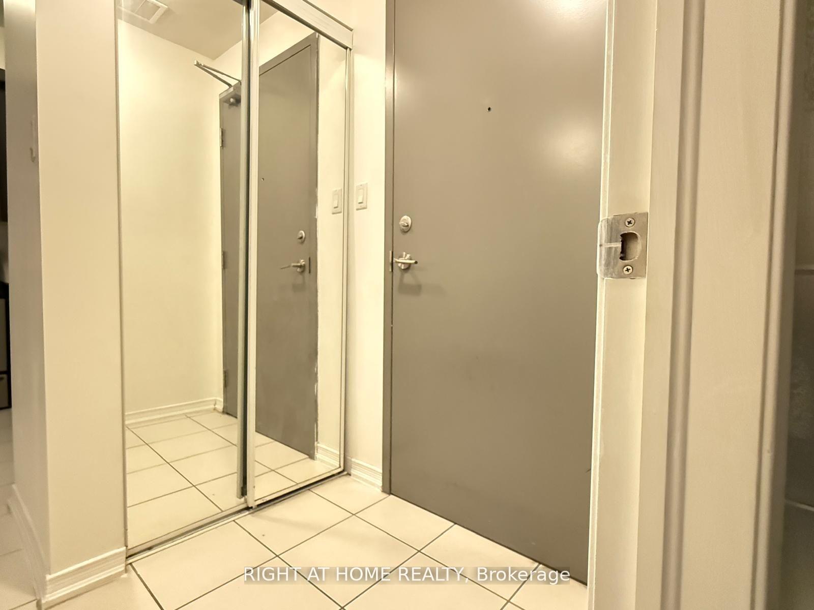 Photo 2 of Unit 309, 50 Sky Harbour Drive, Brampton, Bram West — HOMEH